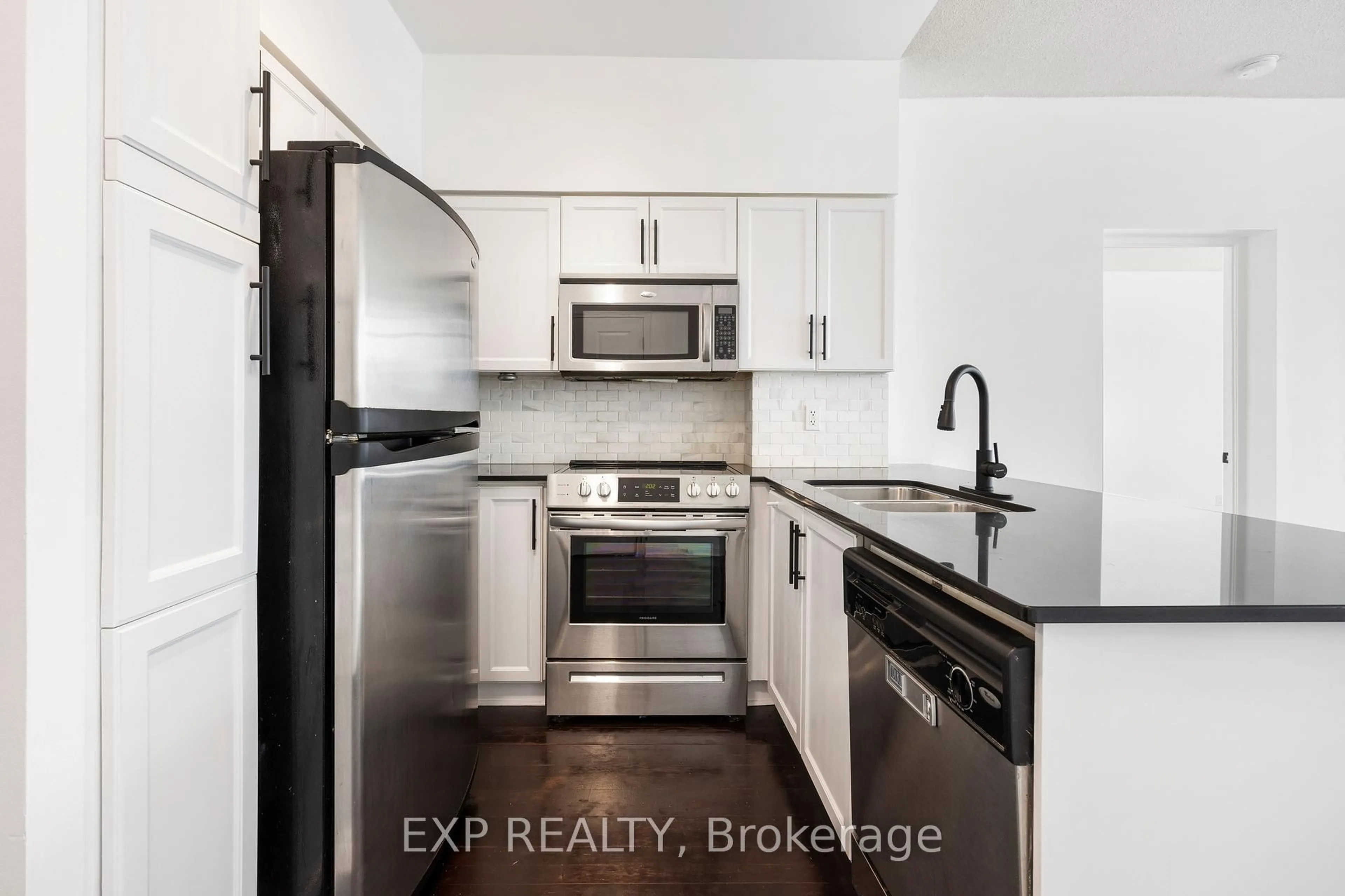 Standard kitchen, unknown for 15 Windermere Ave #2501, Toronto Ontario M6S 5A2