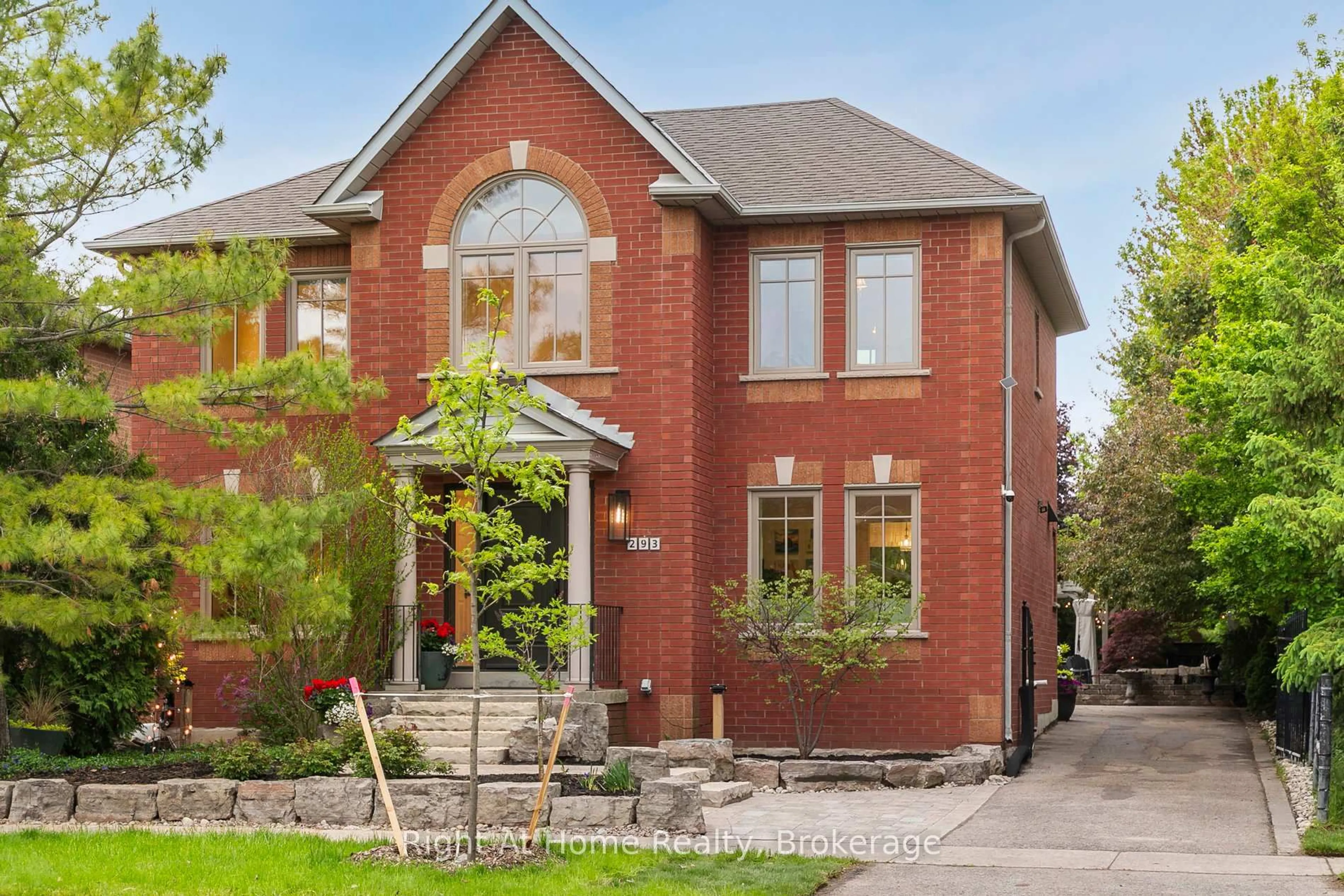 Home with brick exterior material, street for 293 River Glen Blvd, Oakville Ontario L6H 5X9