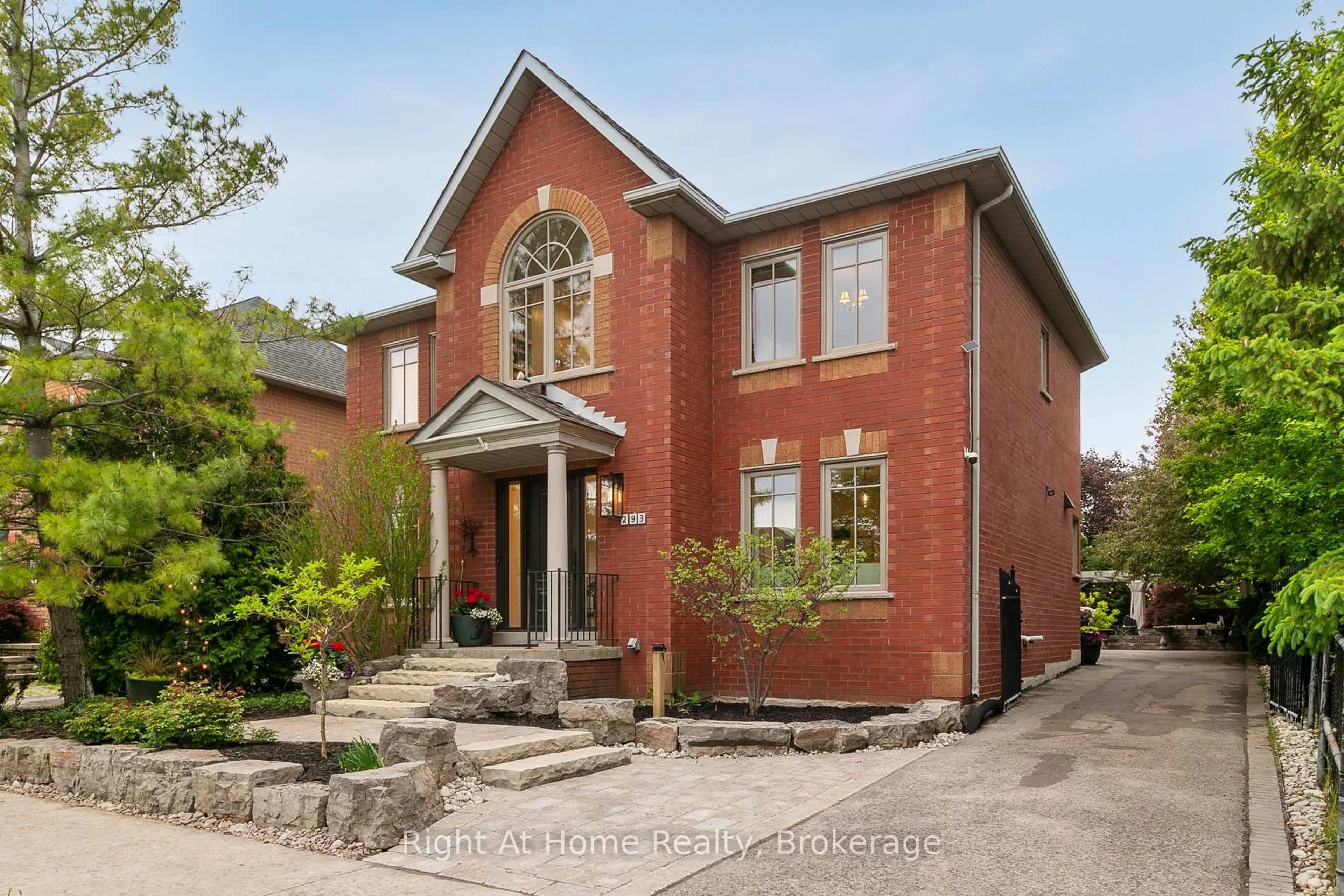 Home with brick exterior material, street for 293 River Glen Blvd, Oakville Ontario L6H 5X9