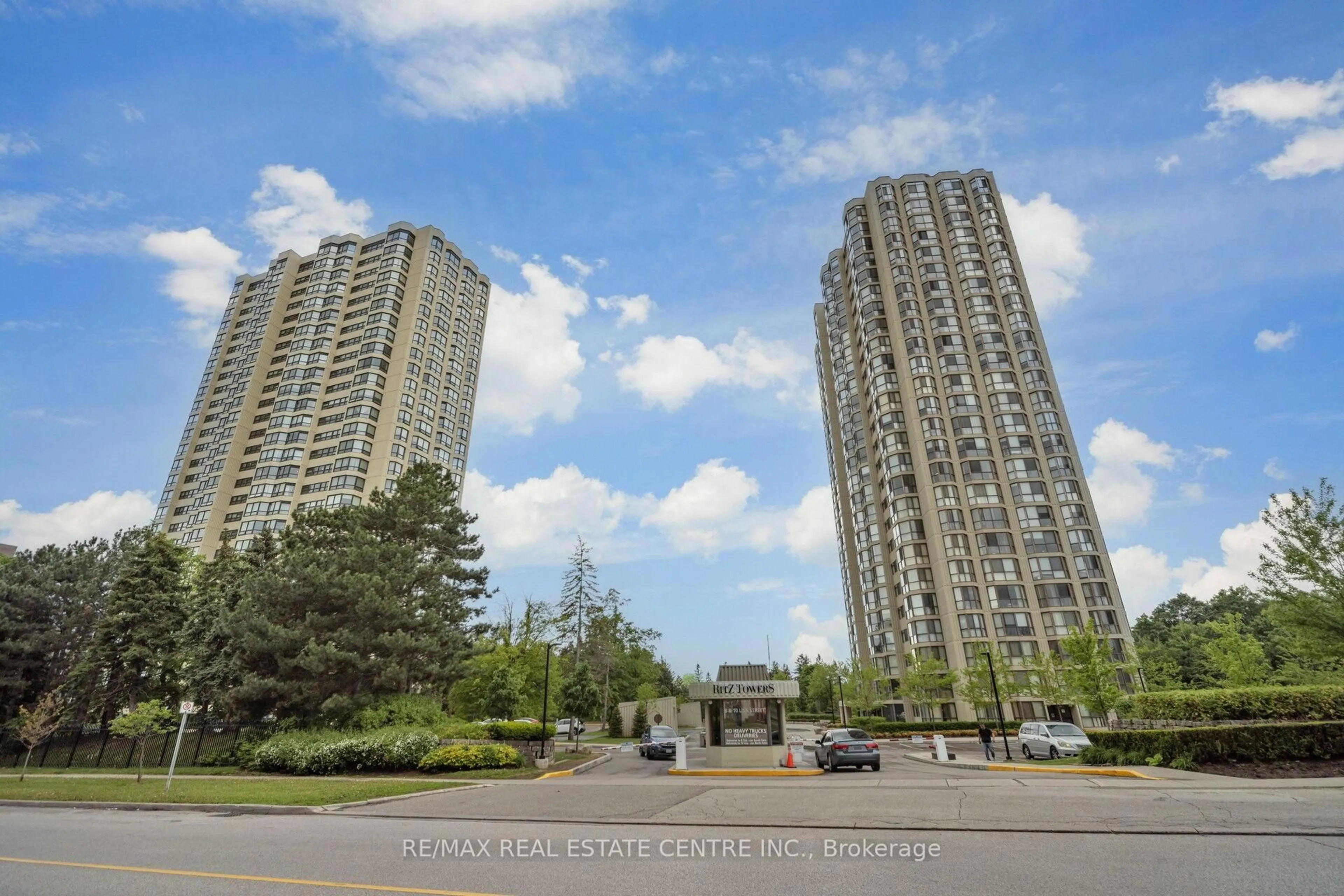 Unknown for 8 Lisa St #1107, Brampton Ontario L6T 4S6