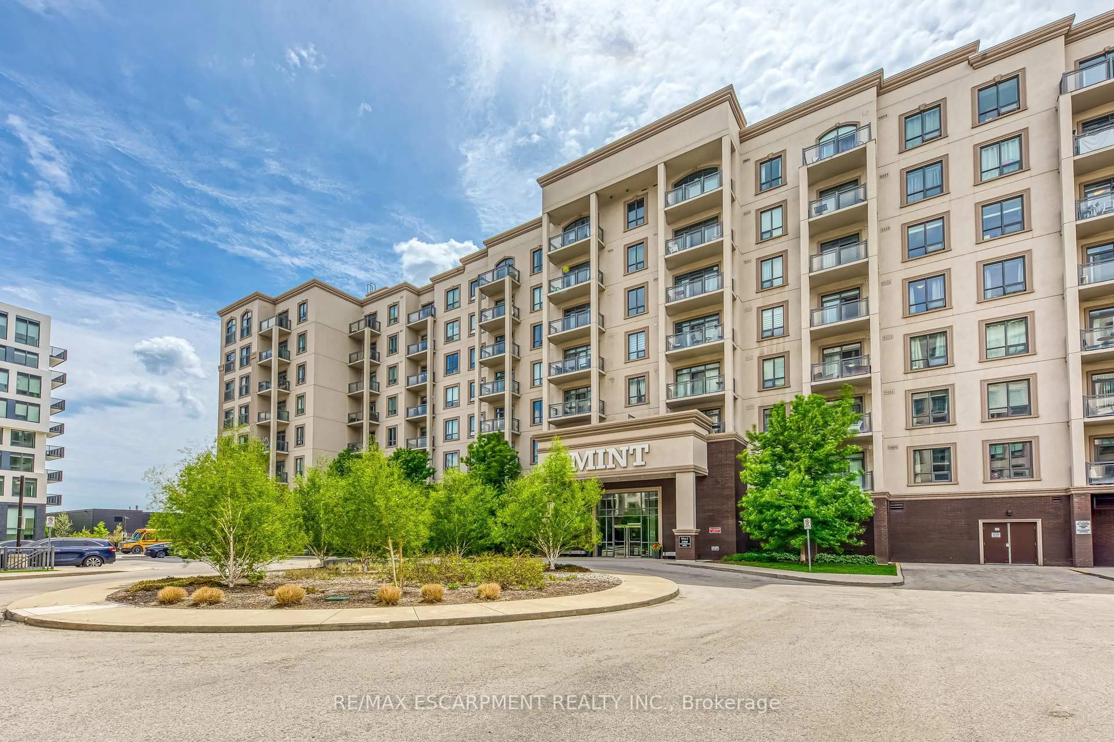 Unknown for 2490 Old Bronte Rd #613, Oakville Ontario L6M 0Y5