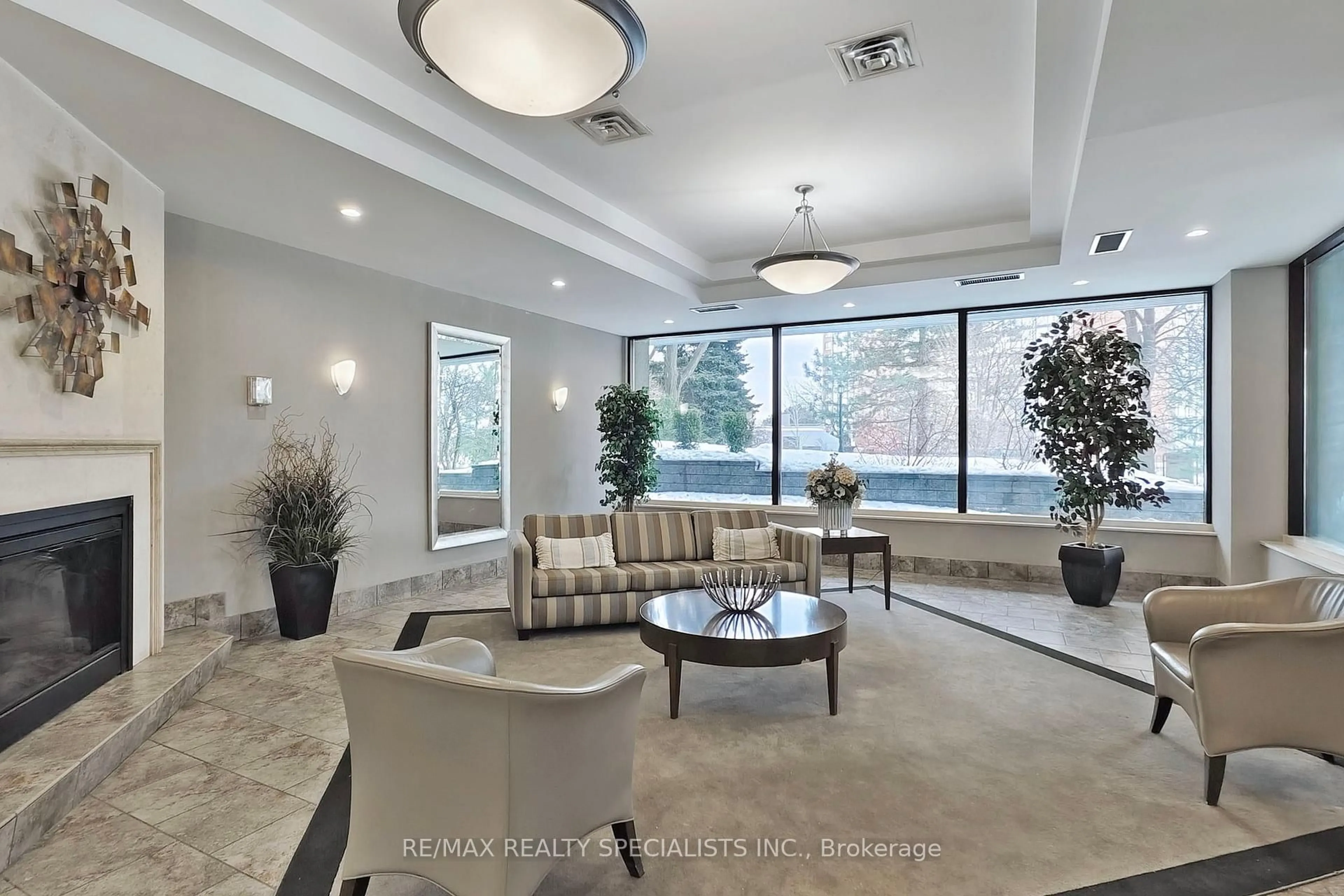 Lobby for 4235 Sherwoodtowne Blvd #802, Mississauga Ontario L4Z 1W3