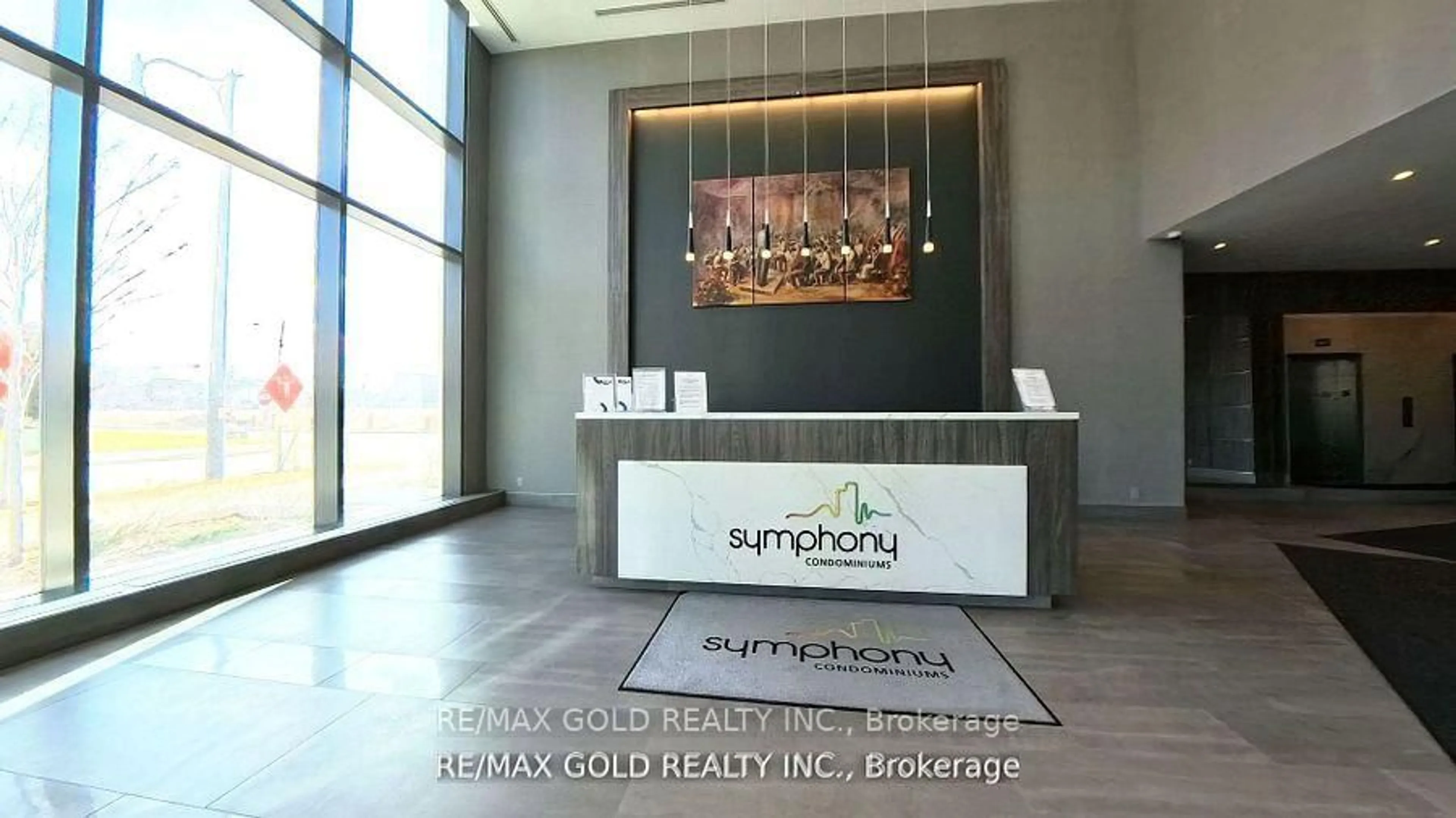 Indoor entryway for 15 Lynch St #704, Brampton Ontario L6W 2Z8