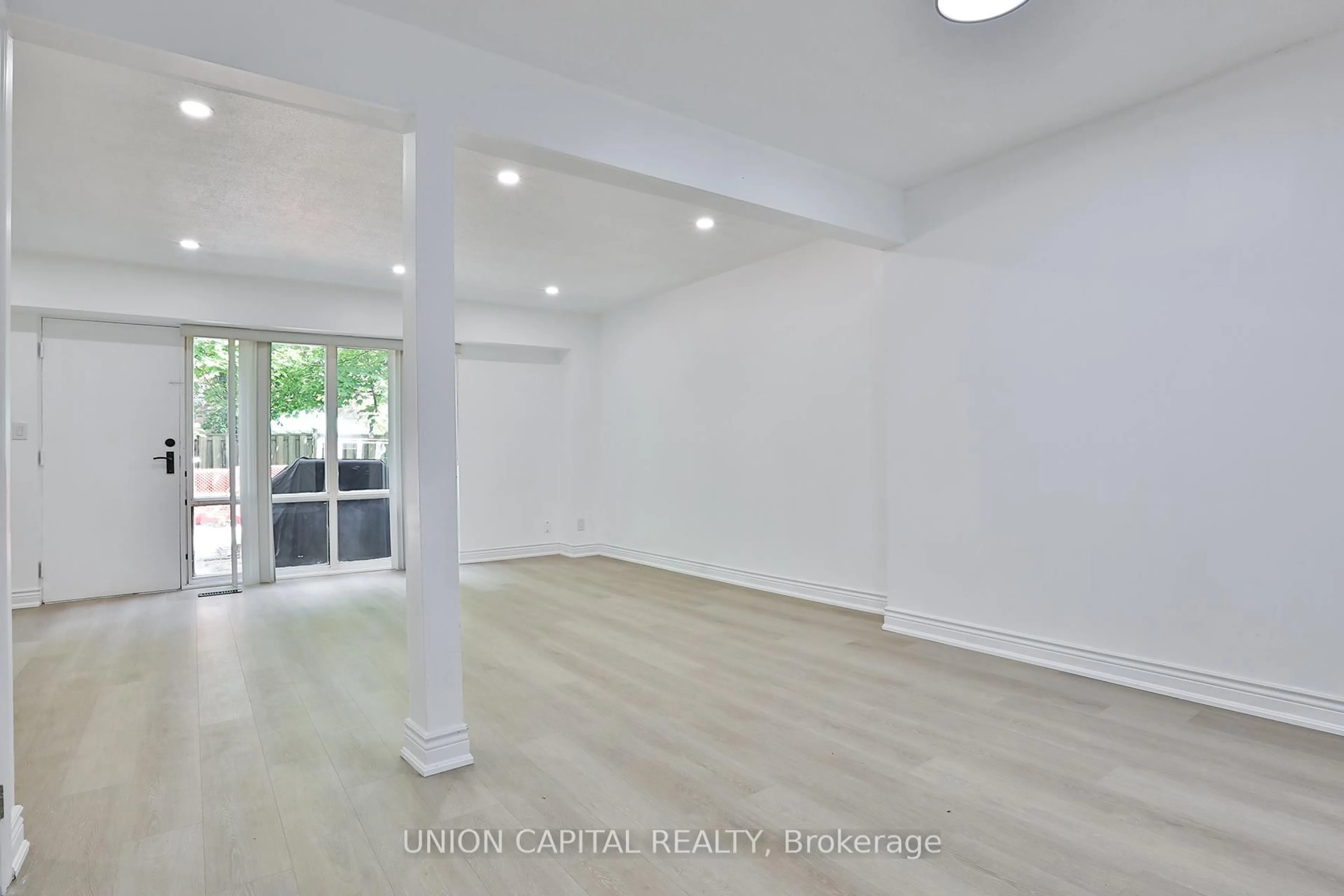 Unknown for 353 Driftwood Ave ##TH02-, Toronto Ontario M3N 2P2
