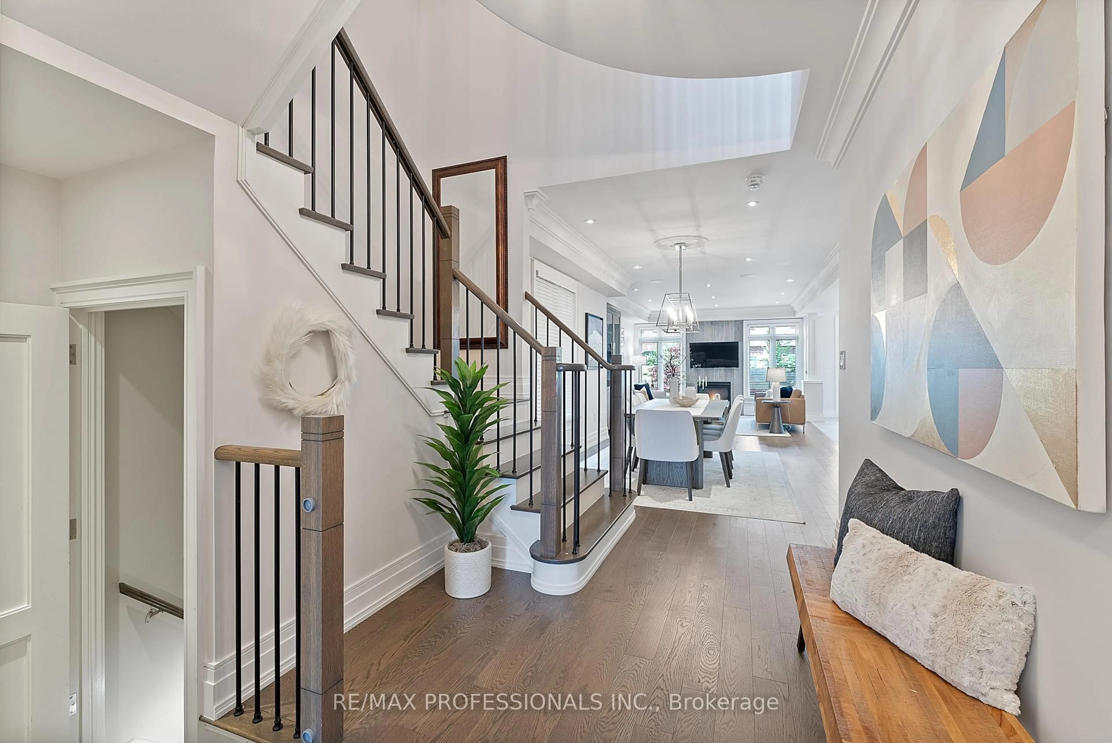 Indoor entryway for 22 Brussels St, Toronto Ontario M8Y 1H3