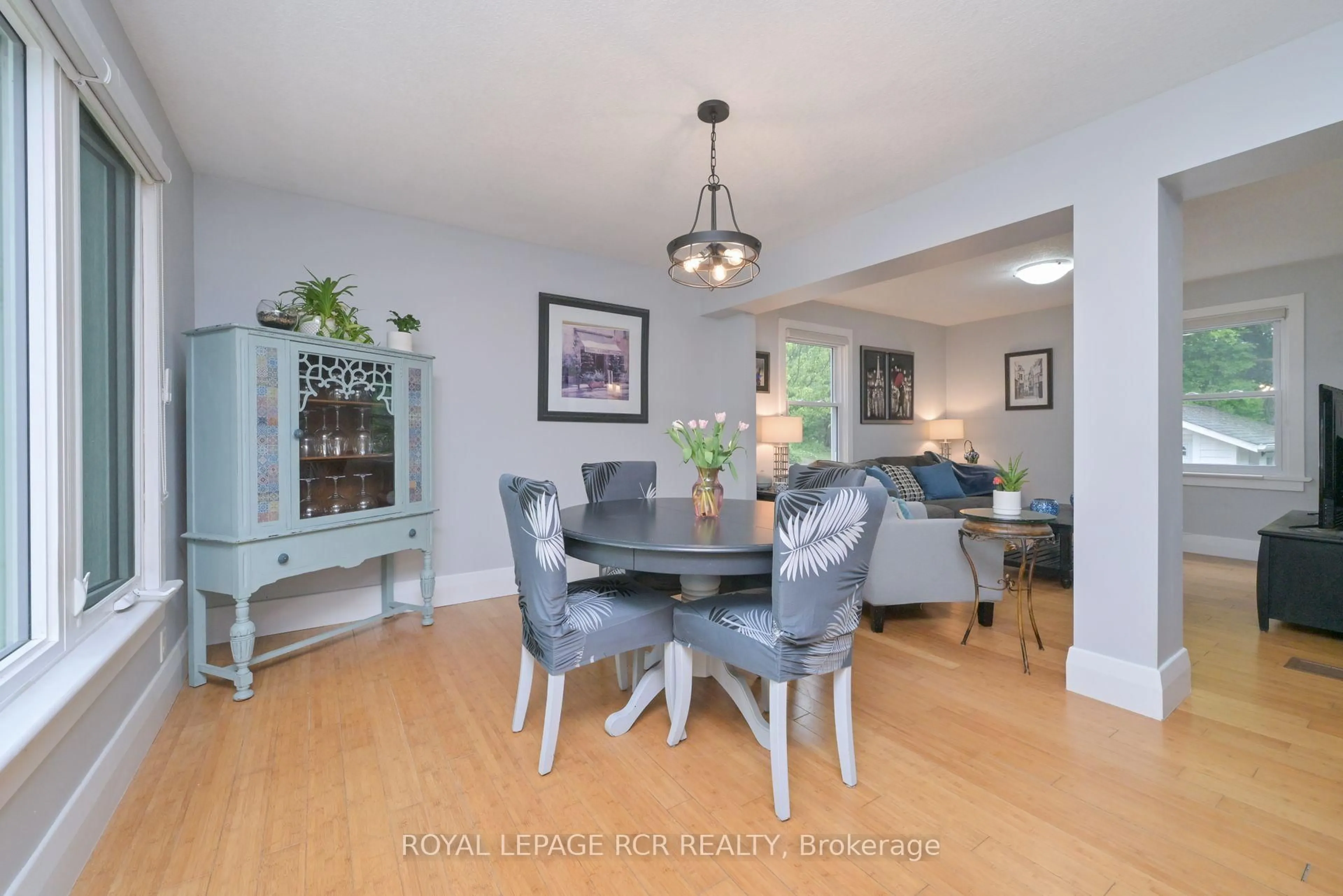 Dining room, unknown for 4 John St, Halton Hills Ontario L7G 2J7