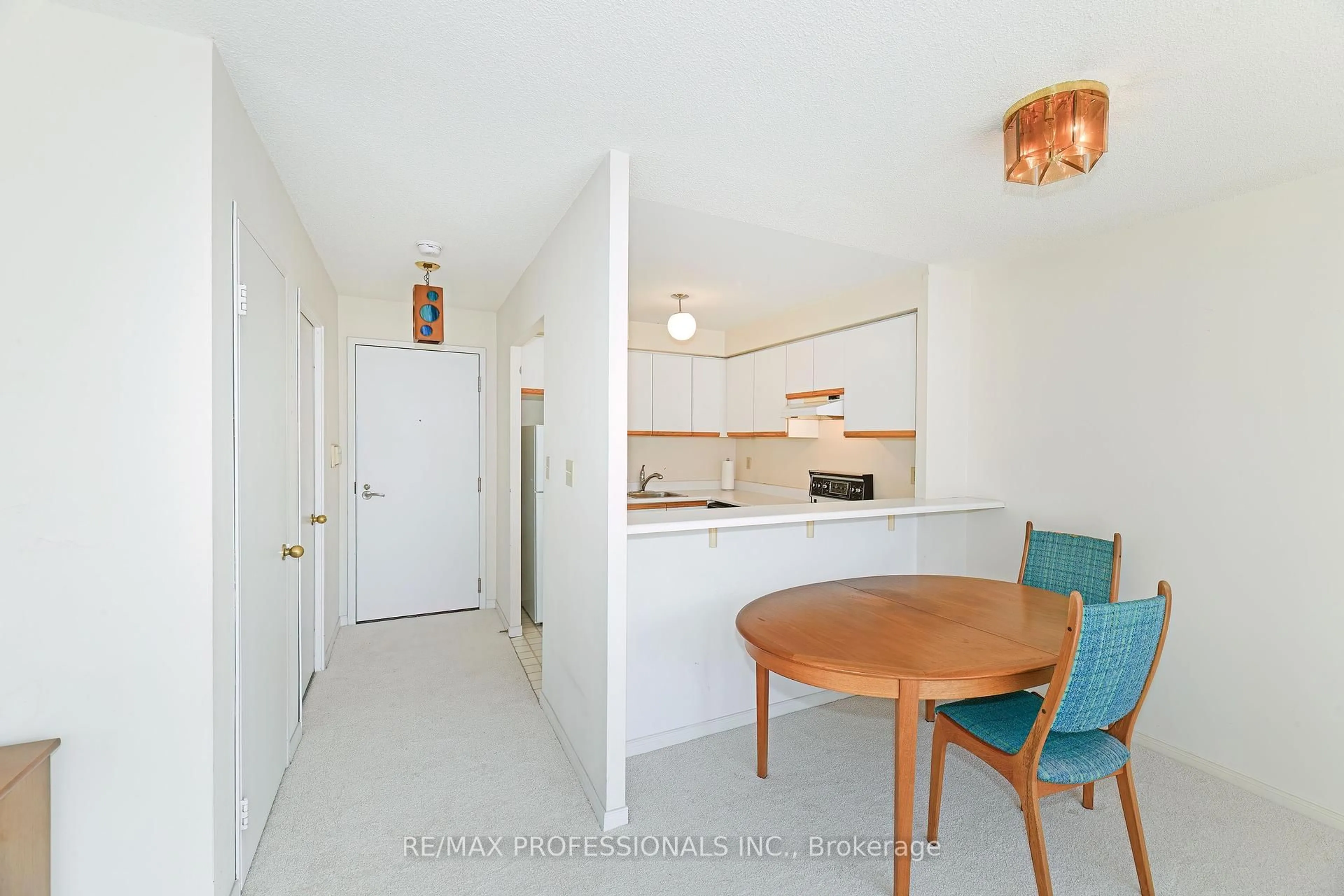 Standard kitchen, unknown for 2261 Lakeshore Blvd #528, Toronto Ontario M8V 3X1