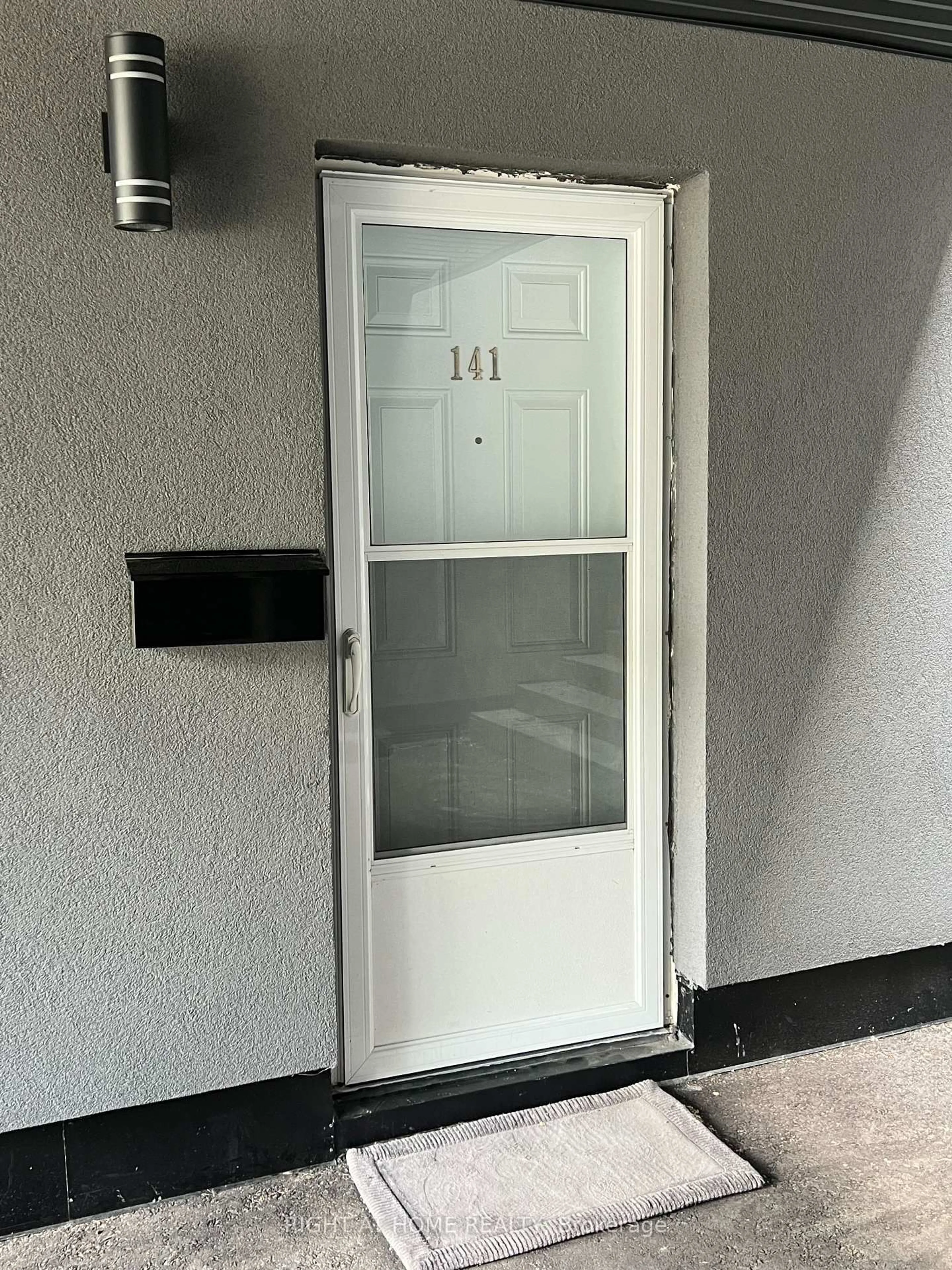 Unknown for 3040 Constitution Blvd #141, Mississauga Ontario L4Y 3X7