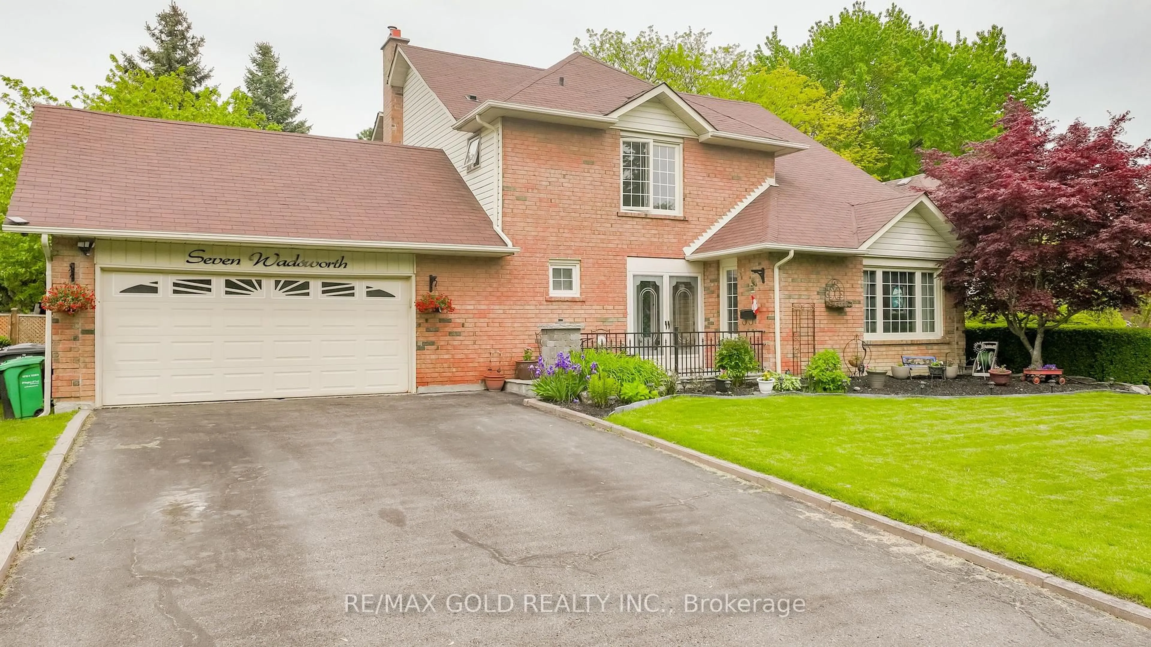 Home with brick exterior material, street for 7 Wadsworth Circ, Brampton Ontario L6Z 1W6