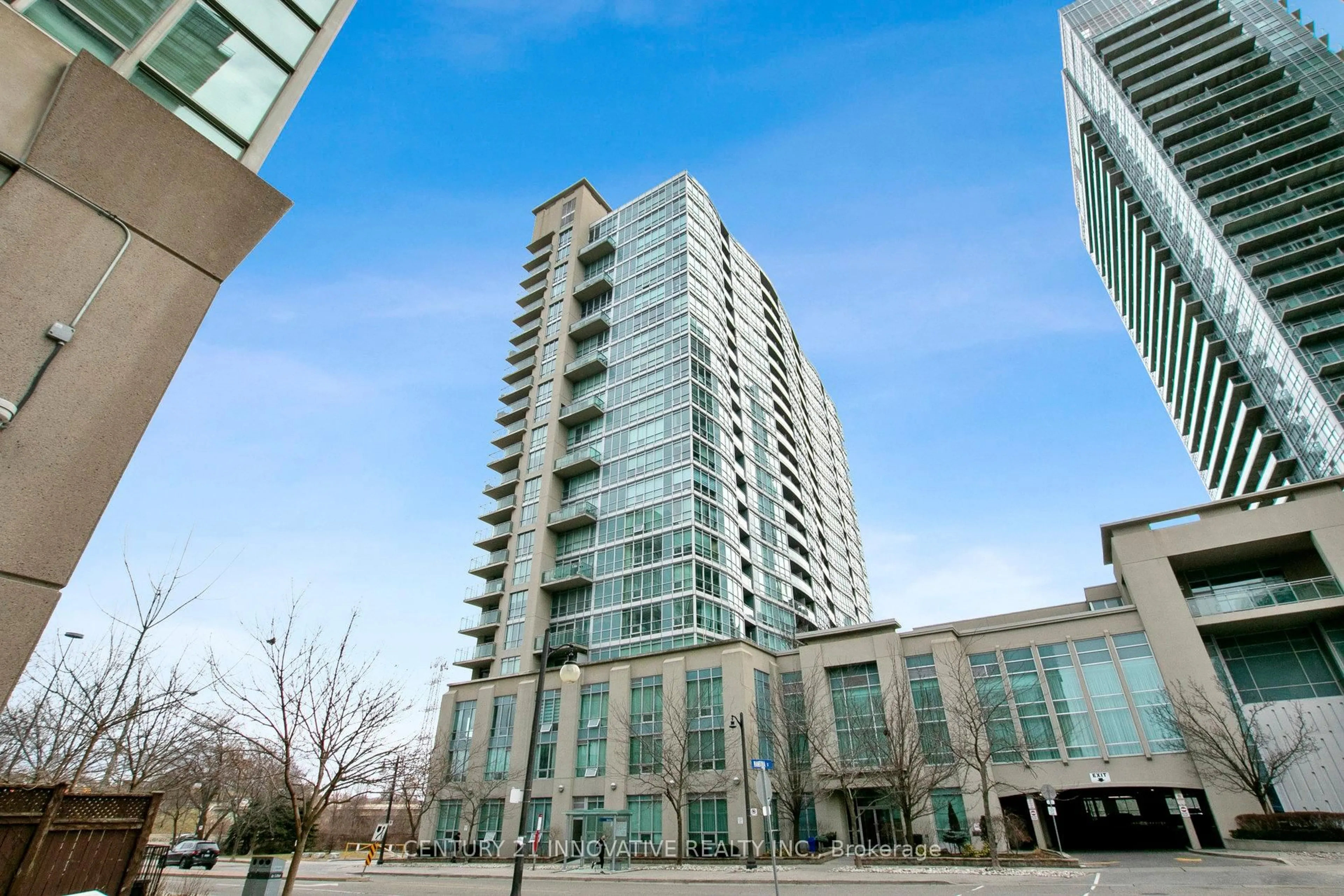 Indoor foyer for 185 Legion Rd #1005, Toronto Ontario M8Y 0A1