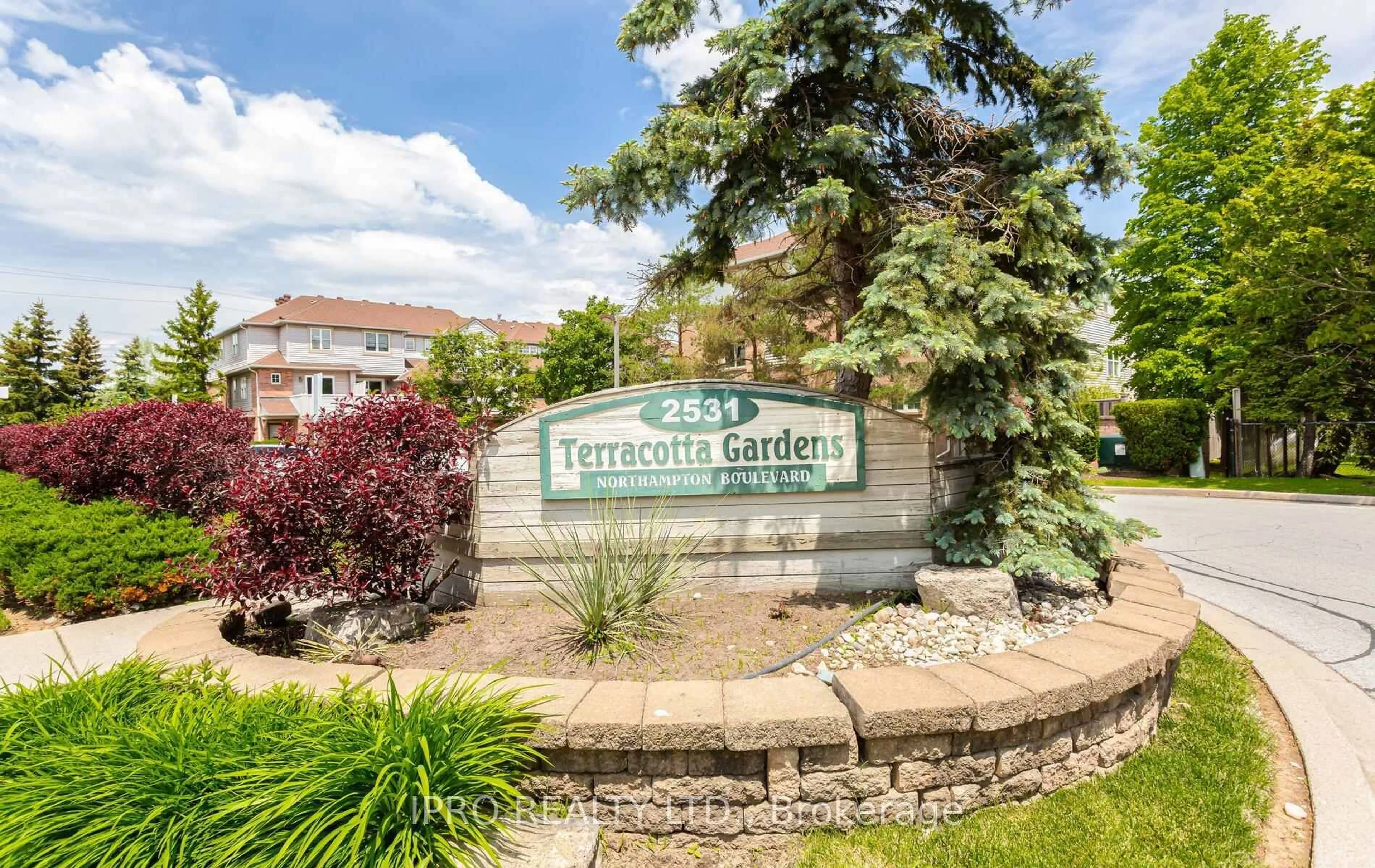 Indoor foyer for 2531 Northampton Blvd #49, Burlington Ontario L7M 4H5