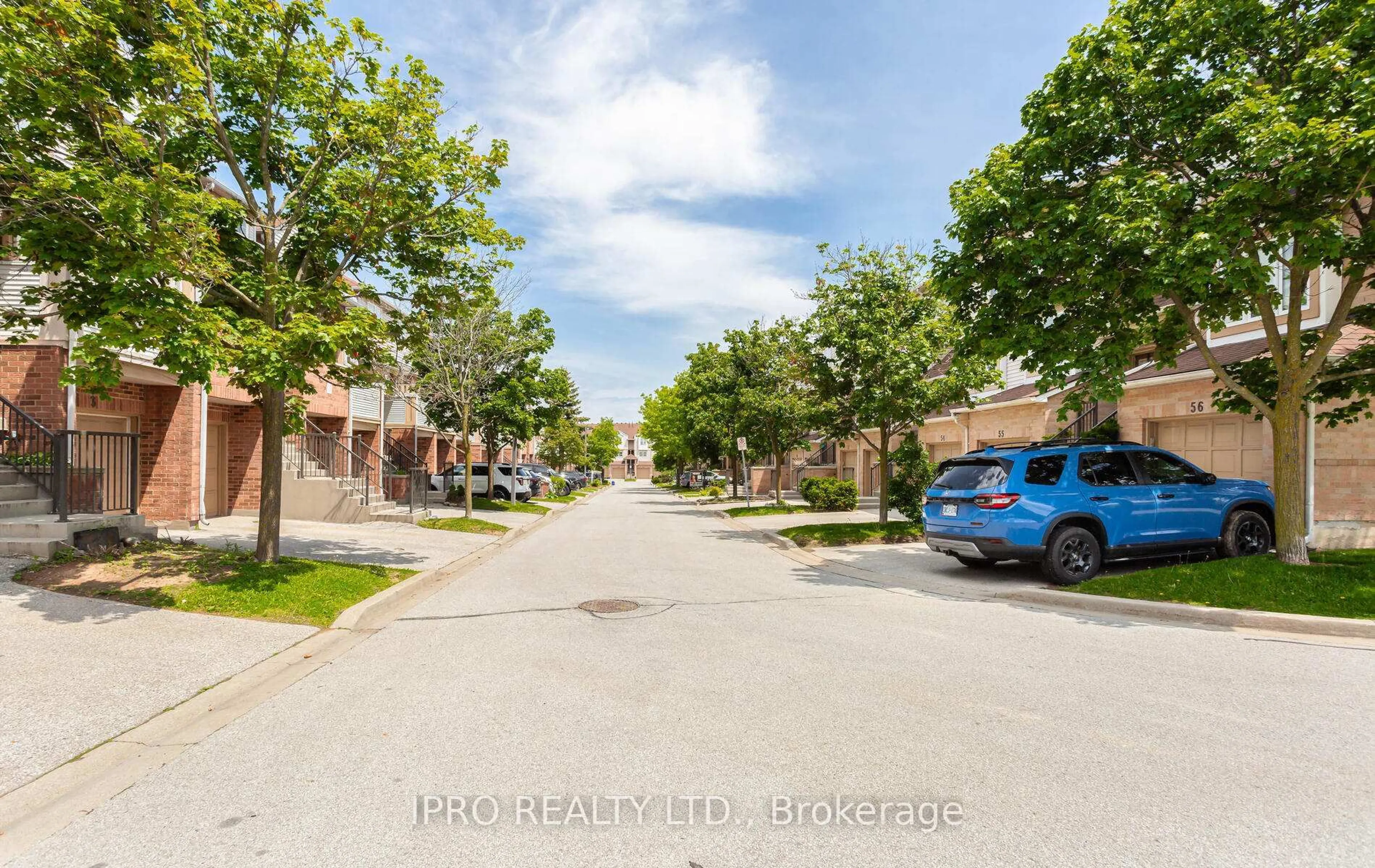 A pic from outside/outdoor area/front of a property/back of a property/a pic from drone, street for 2531 Northampton Blvd #49, Burlington Ontario L7M 4H5