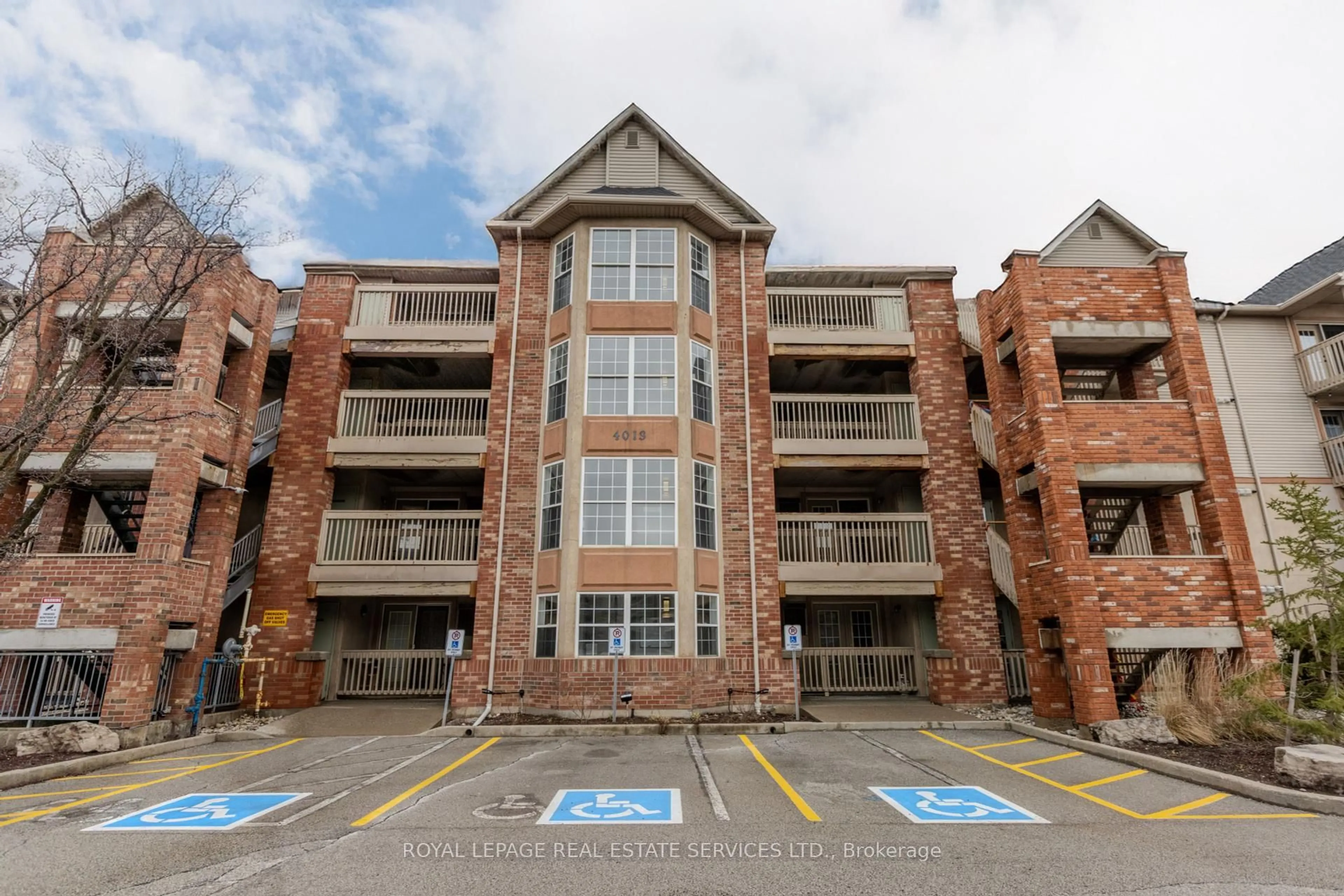 Unknown for 4013 Kilmer Dr #107, Burlington Ontario L7M 4M3