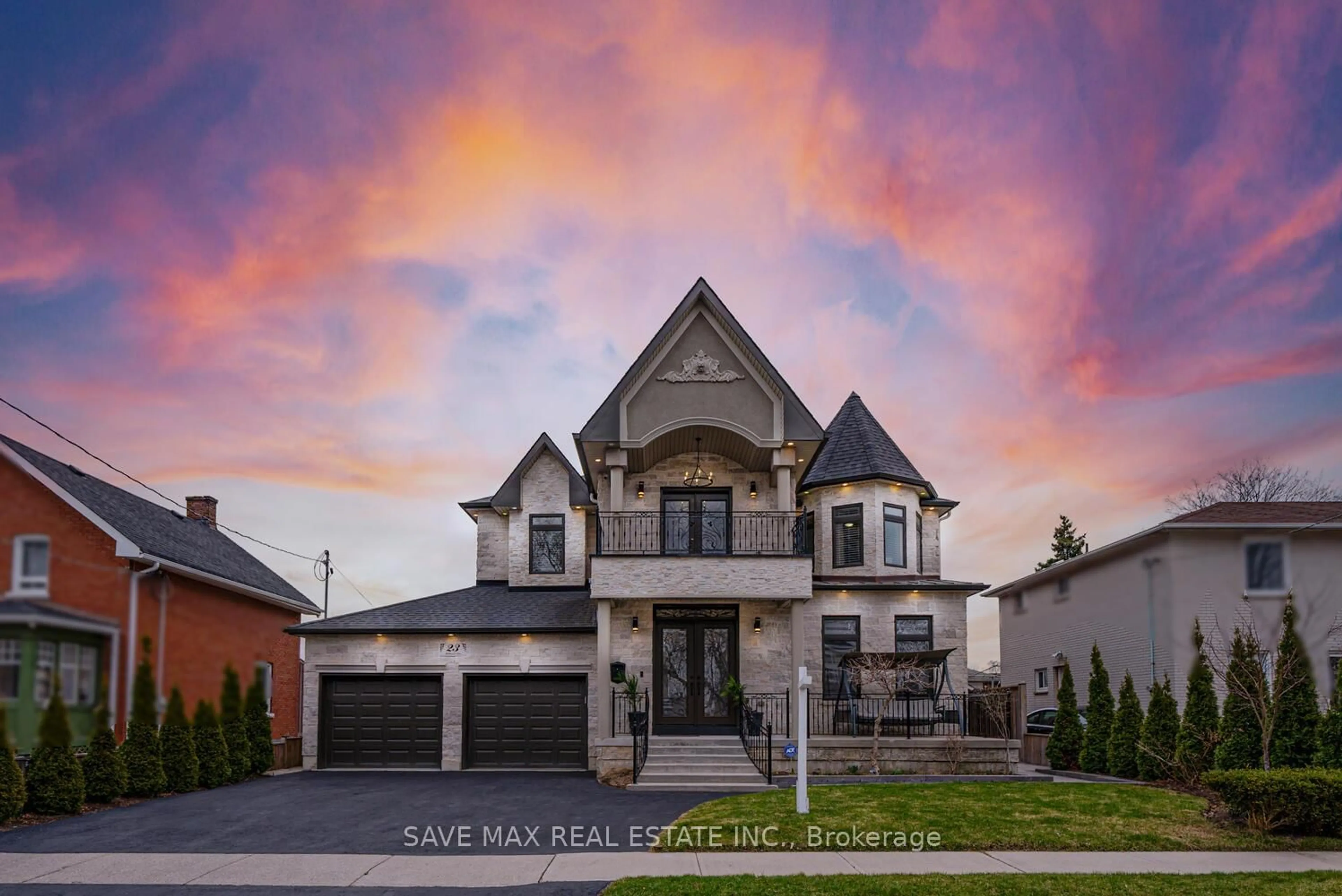 Home with brick exterior material, street for 23 Hillcrest Ave, Brampton Ontario L6W 1Y7