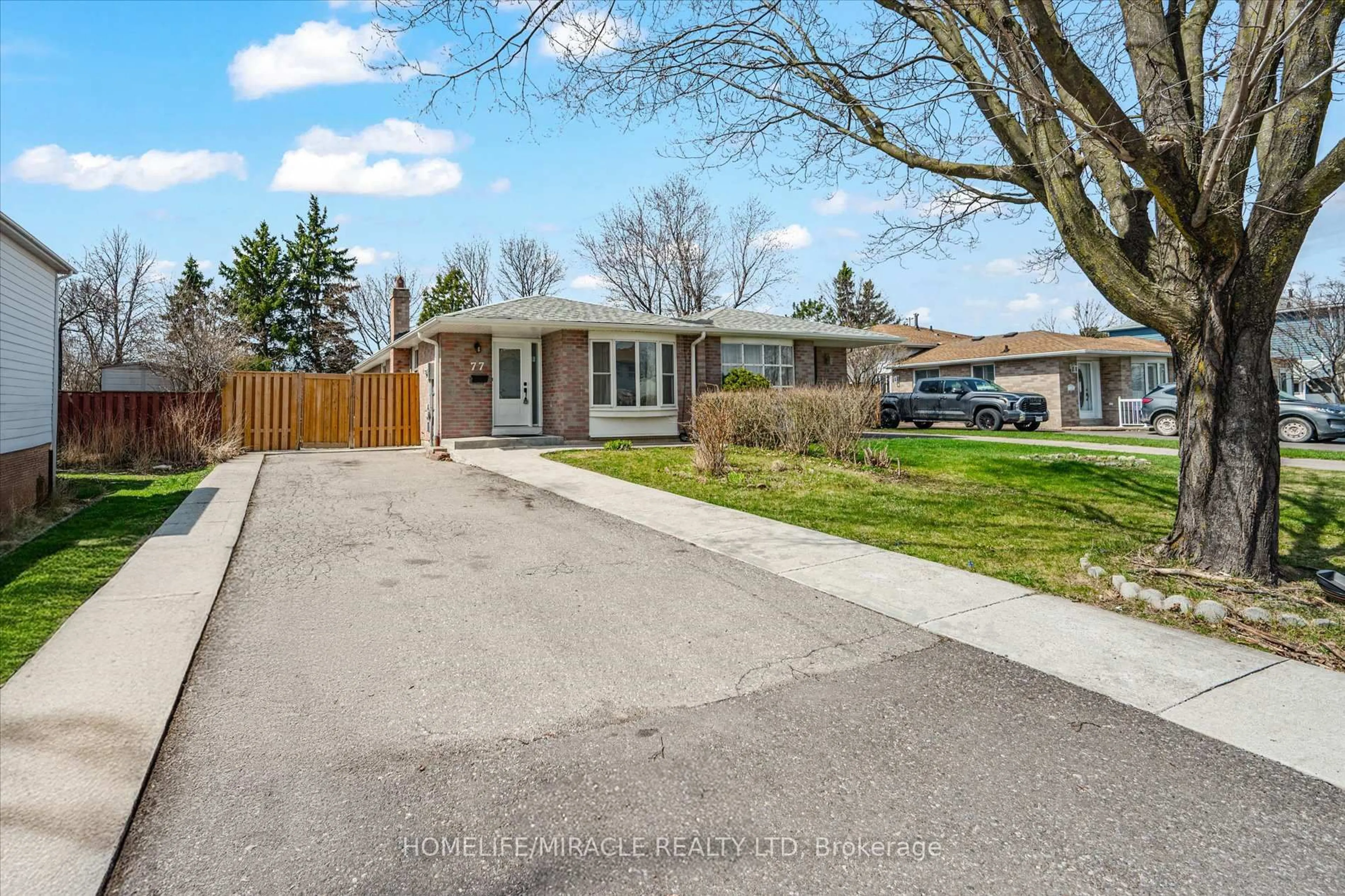 Home with vinyl exterior material, street for 77 Juniper Cres, Brampton Ontario L6S 1J9