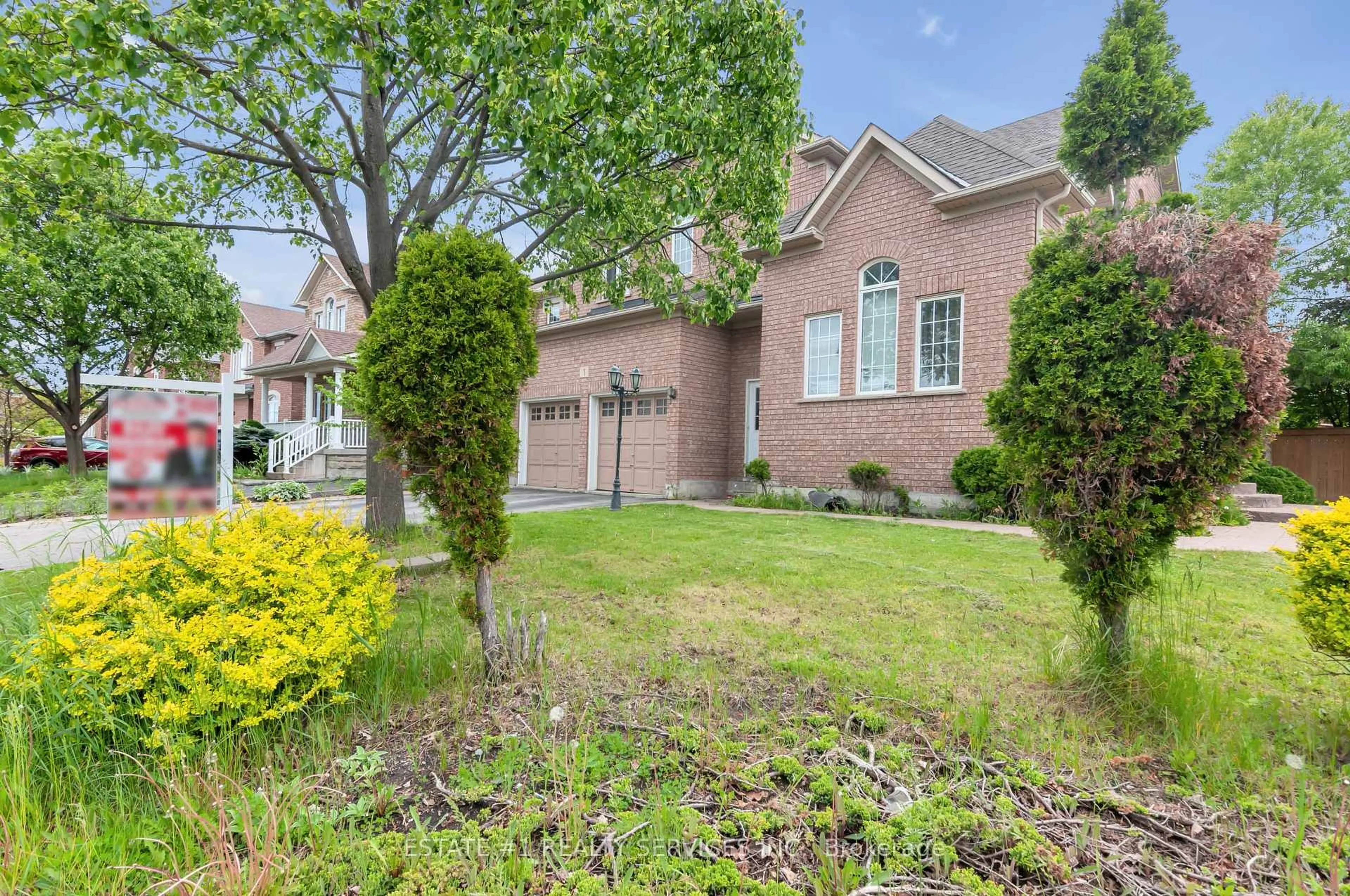 Home with brick exterior material, street for 1 Harthill Crt, Brampton Ontario L7A 2N9