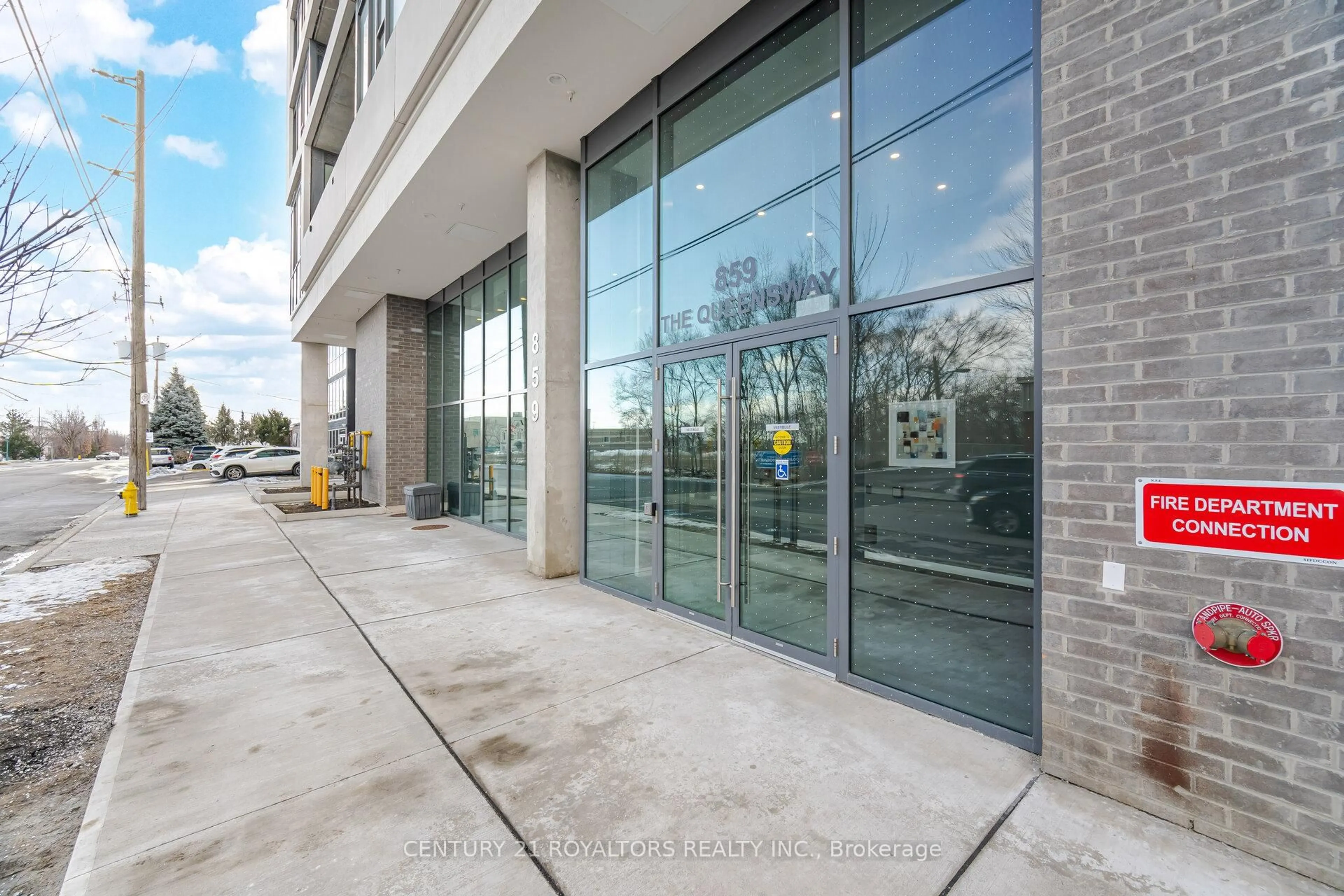 Indoor foyer for 859 The Queensway N/A #509, Toronto Ontario M8Z 1N8