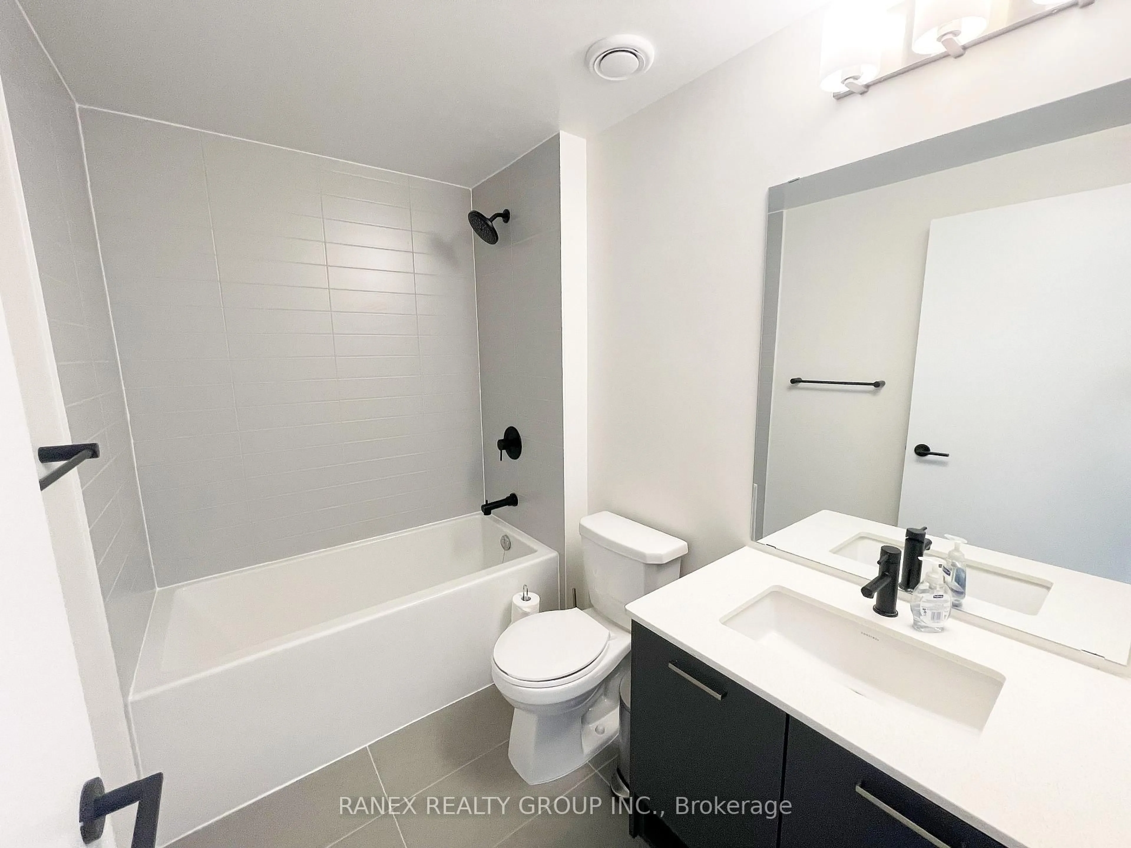 Standard bathroom, ceramic/tile floor for 2300 St. Clair Ave #808, Toronto Ontario M6N 1K8