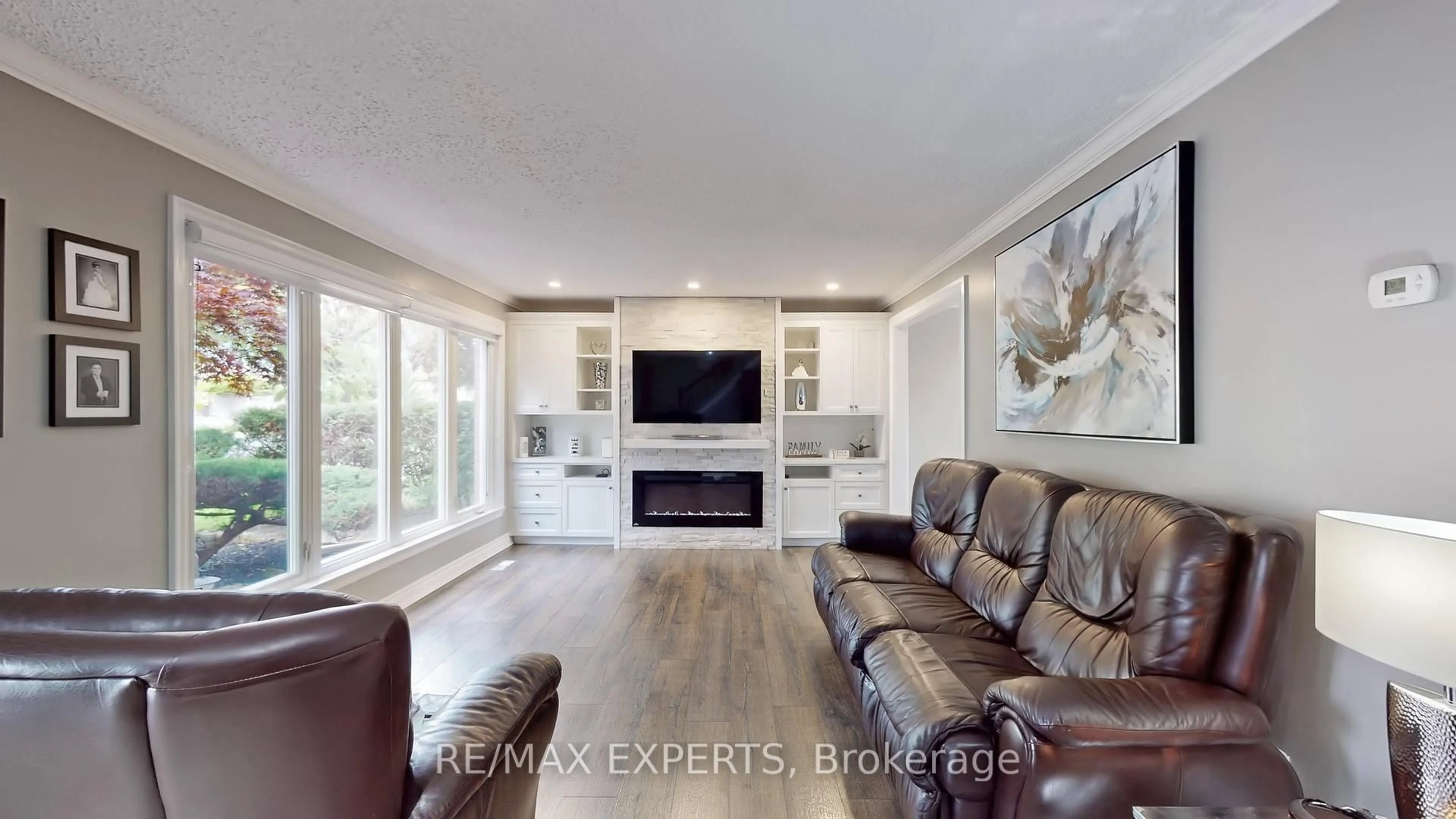 Living room with furniture, unknown for 105 Mercury Rd, Toronto Ontario M9W 3H7