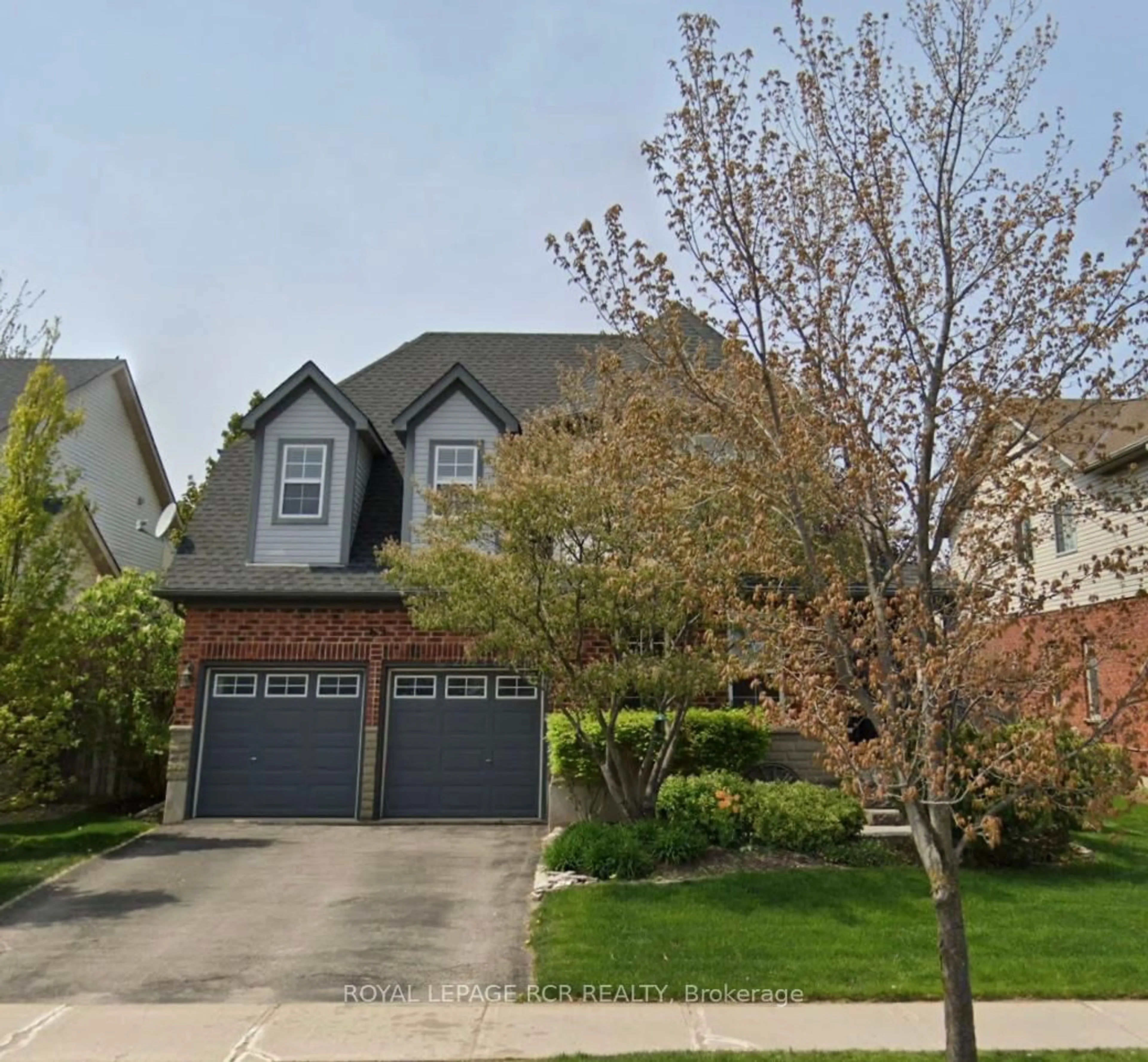 Home with vinyl exterior material, street for 69 Spencer Ave, Orangeville Ontario L9W 5E7