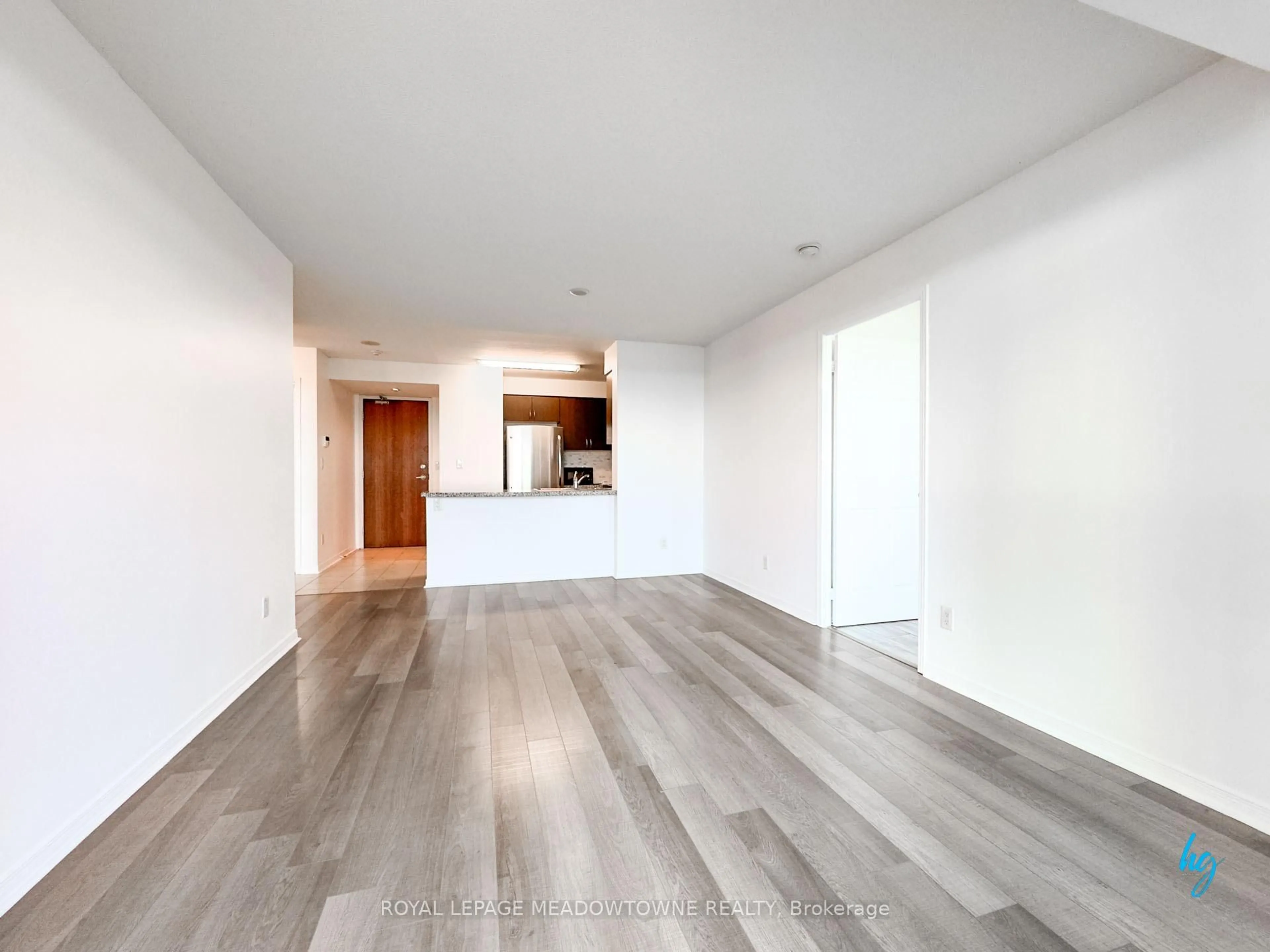 A pic of a room for 4900 Glen Erin Dr #905, Mississauga Ontario L5M 7S2