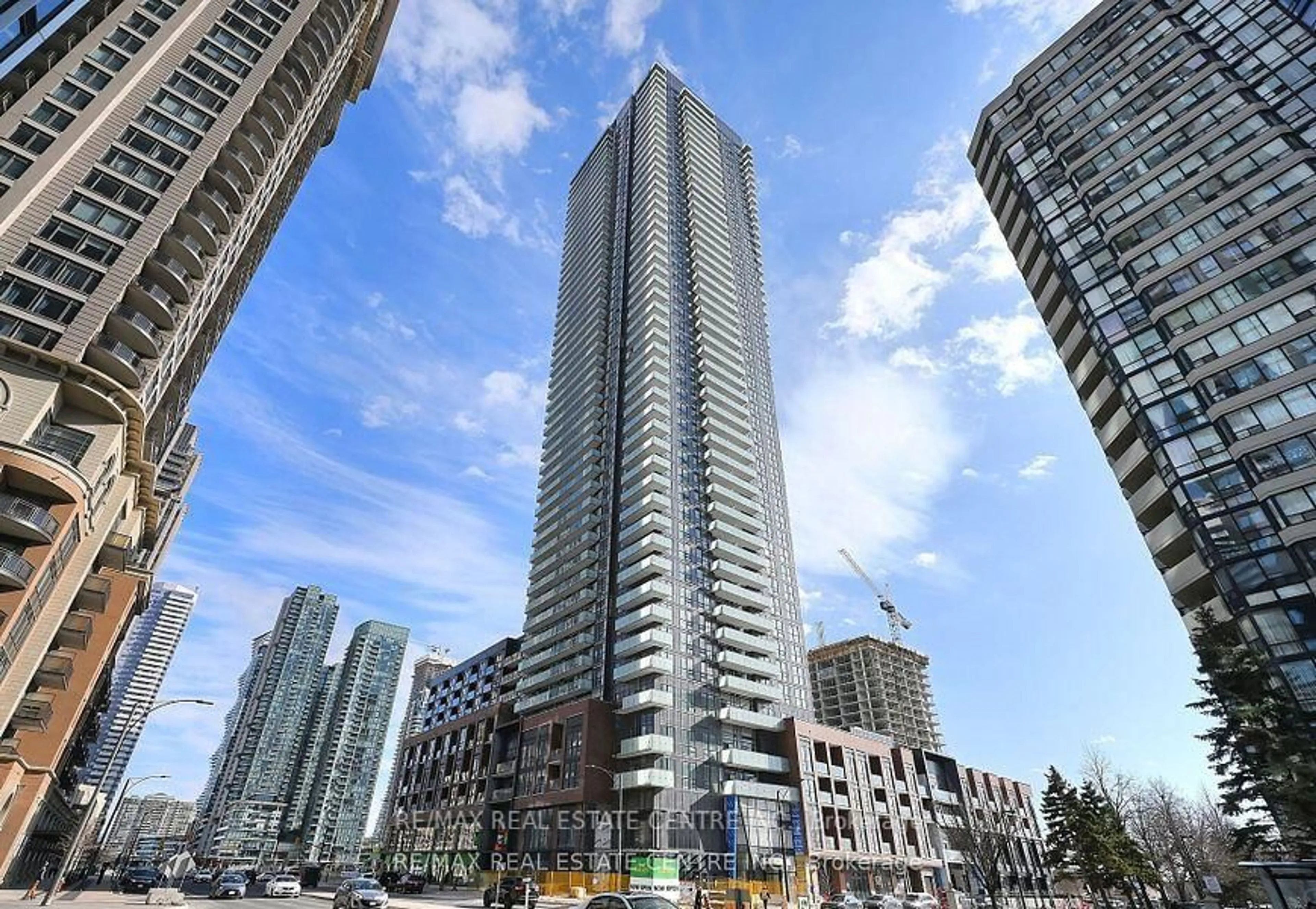Unknown for 430 Square One Dr #1811, Mississauga Ontario L5B 0L6