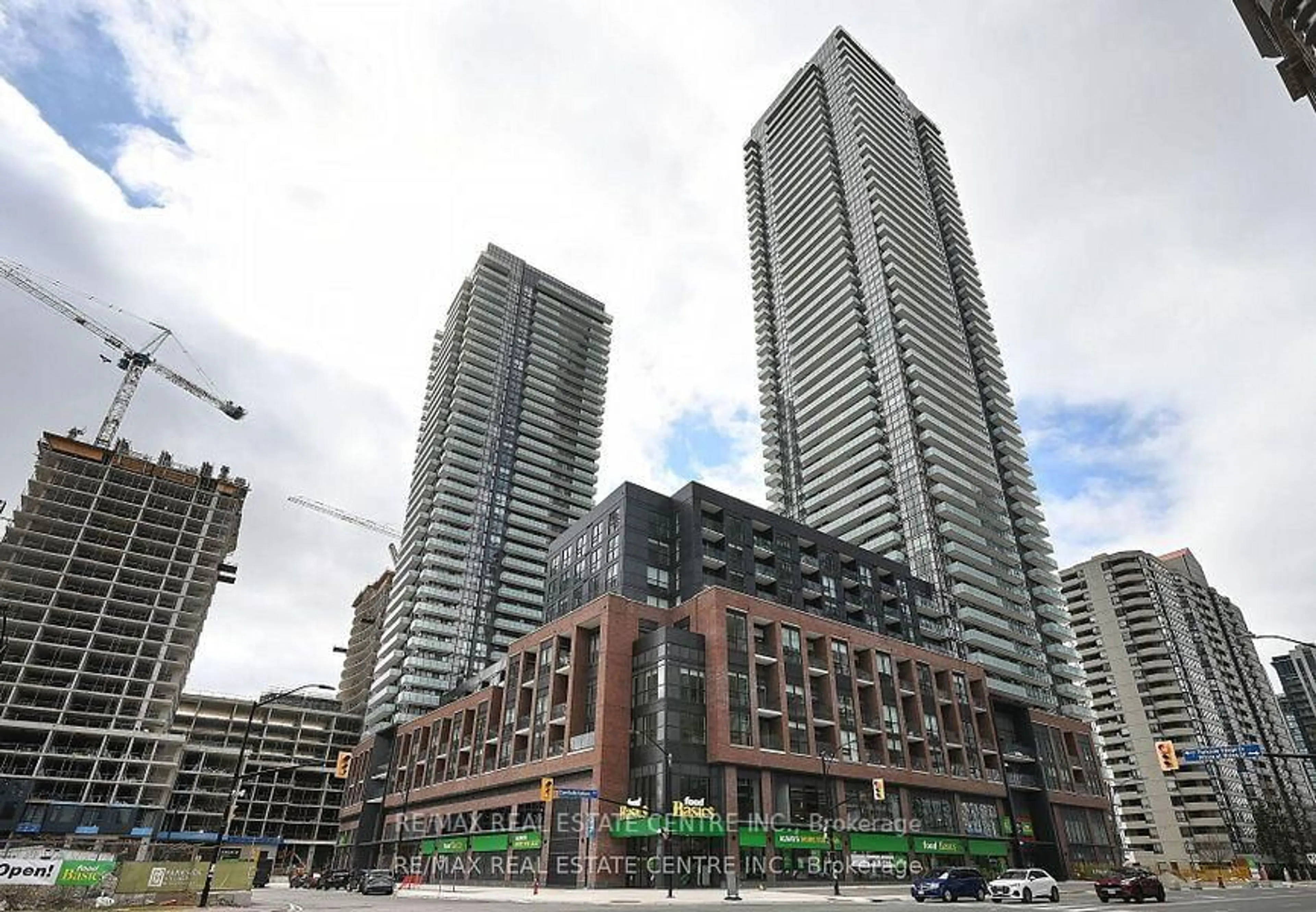 Patio, unknown for 430 Square One Dr #1811, Mississauga Ontario L5B 0L6