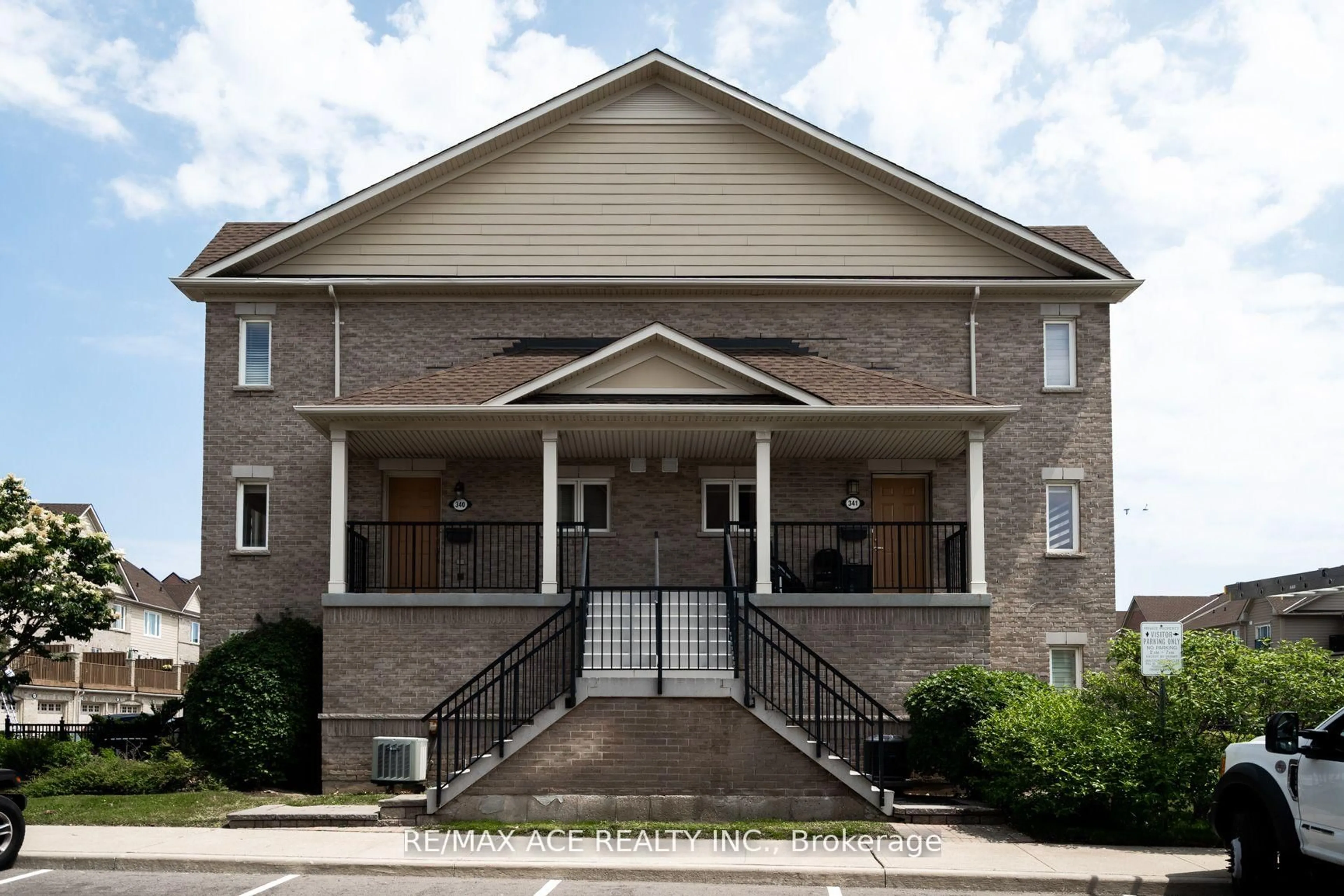 Home with brick exterior material, building for 4975 Southampton Dr #340, Mississauga Ontario L5M 8C6