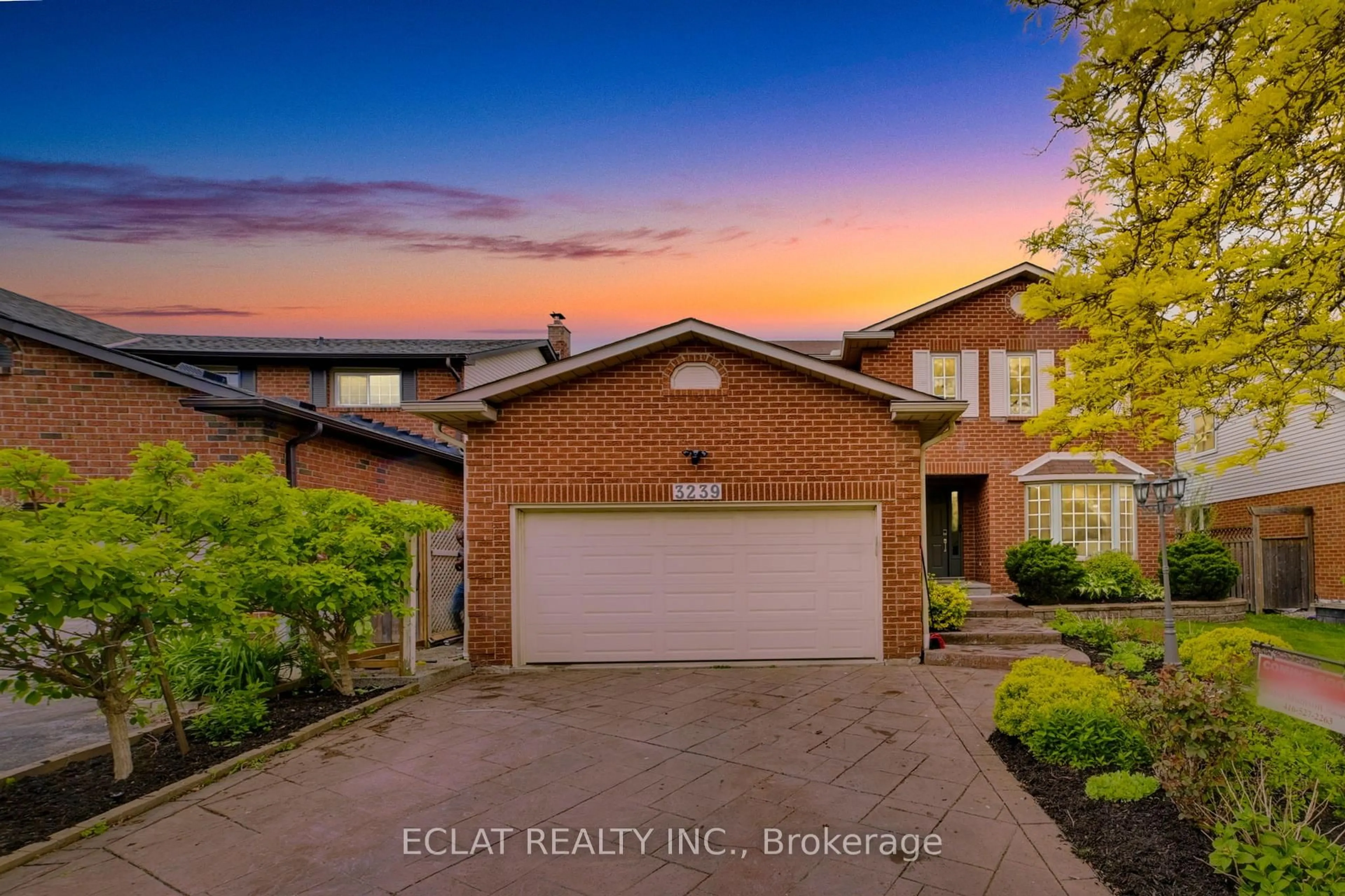 Home with brick exterior material, street for 3239 Appollo Rd, Burlington Ontario L7M 2M8