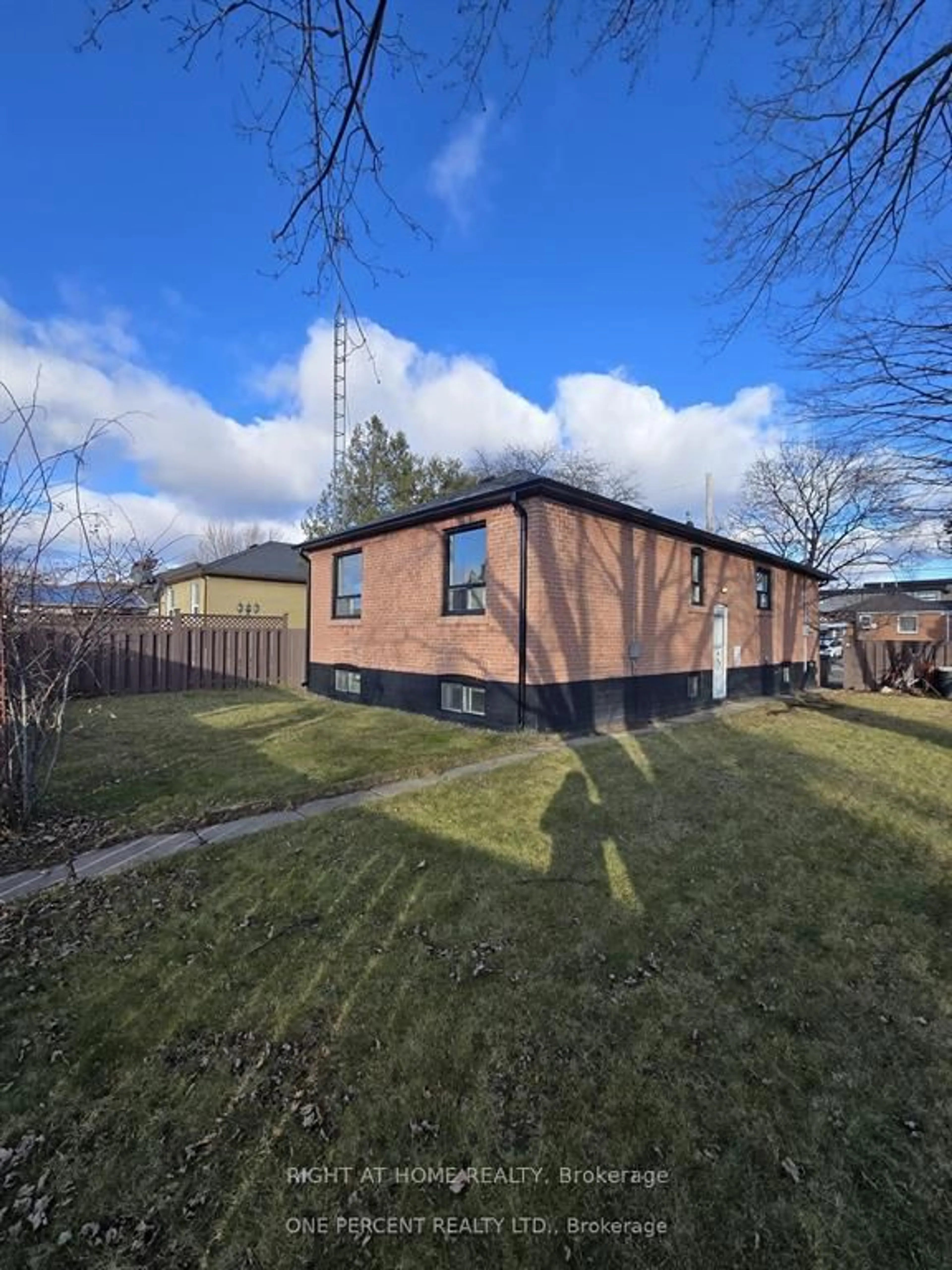 Unknown for 70 Bunnell Cres, Toronto Ontario M3M 2C1