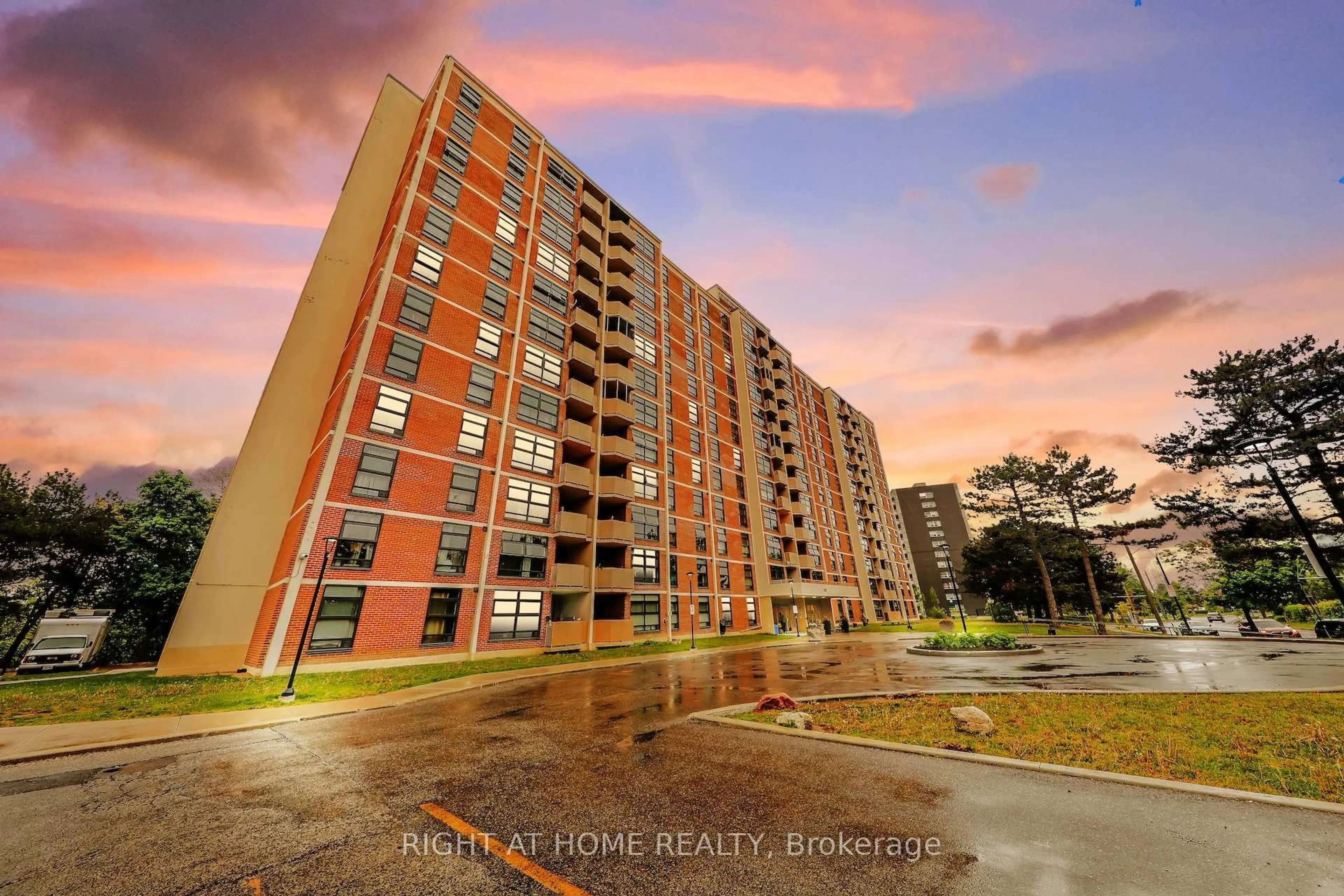 A pic from outside/outdoor area/front of a property/back of a property/a pic from drone, building for 335 Driftwood Ave #701, Toronto Ontario M3N 2P3