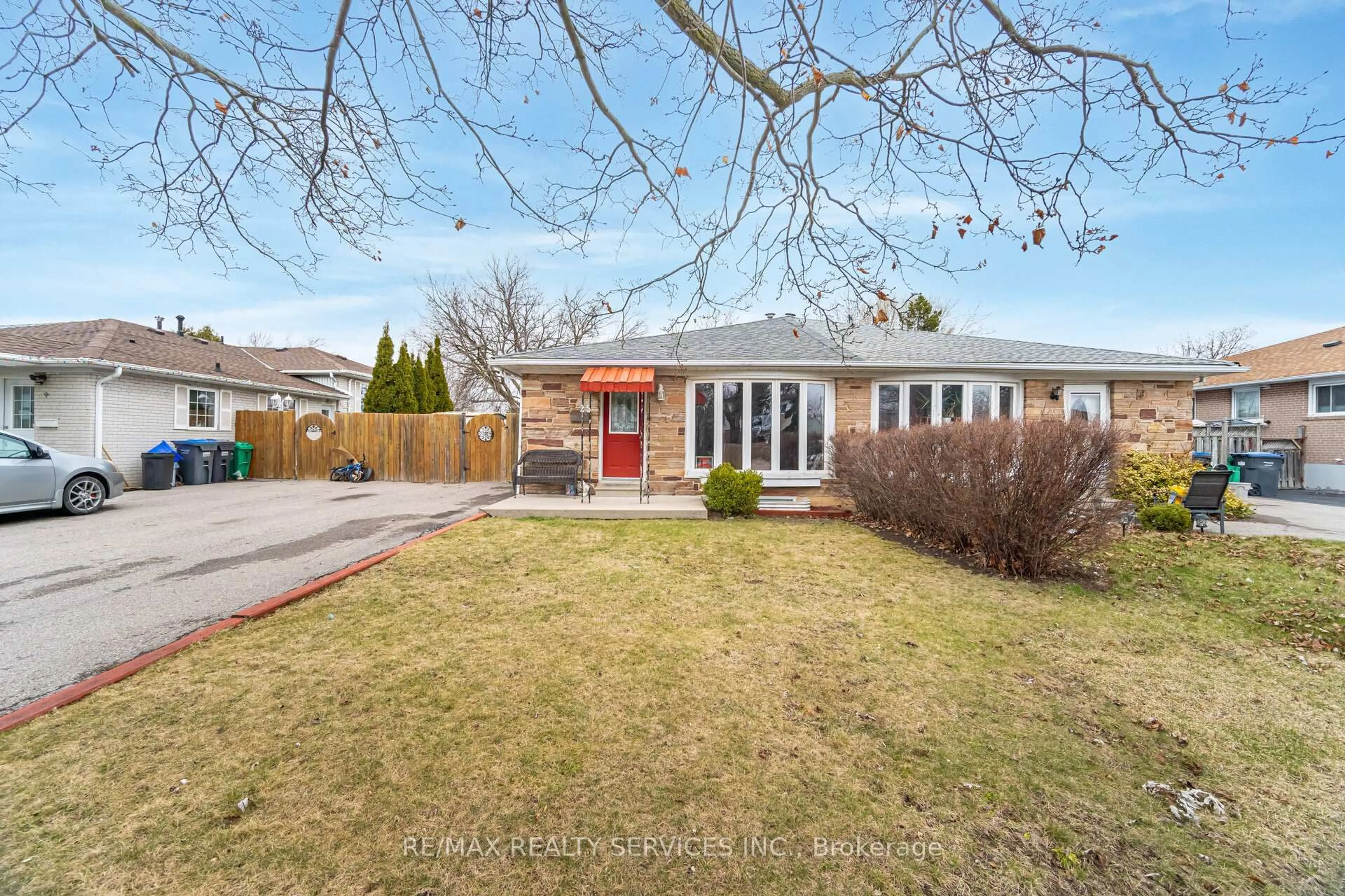 Home with brick exterior material, street for 25 Edenridge Dr, Brampton Ontario L6T 3A9