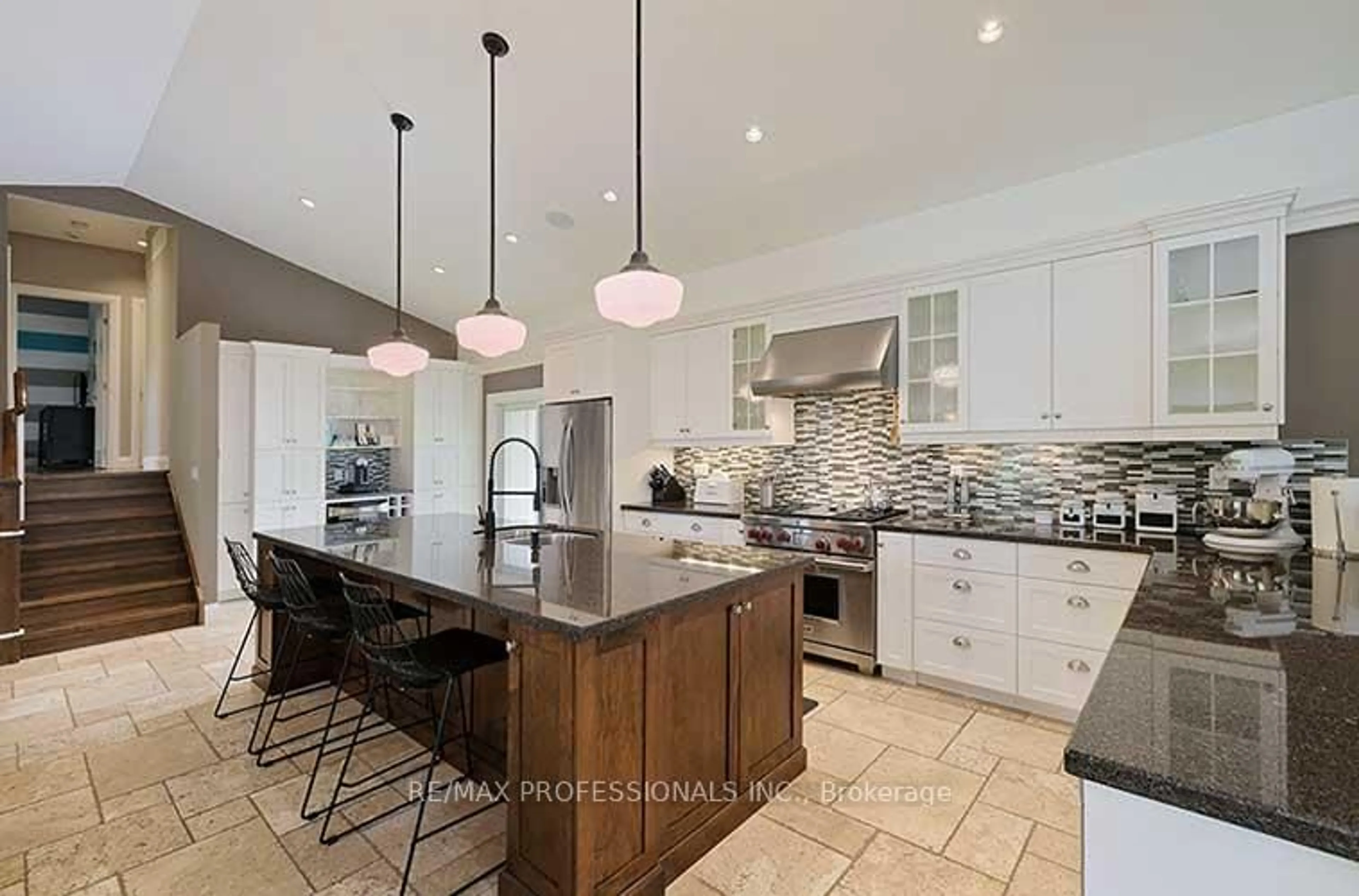 Open concept kitchen, ceramic/tile floor for 321 Wendy Lane, Oakville Ontario L6L 4P9