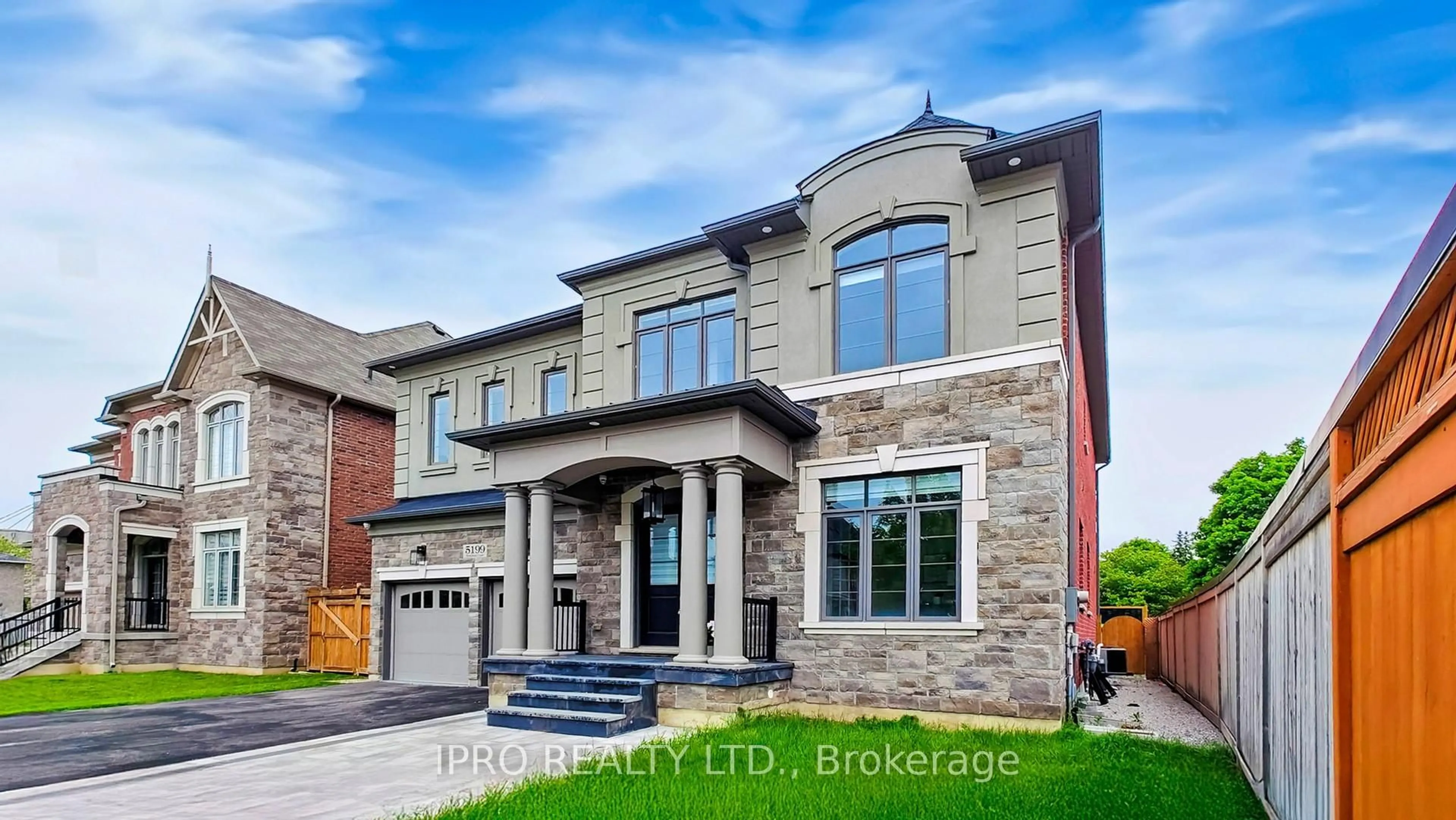 Home with brick exterior material, street for 5199 Symphony Crt, Mississauga Ontario L5M 2M9