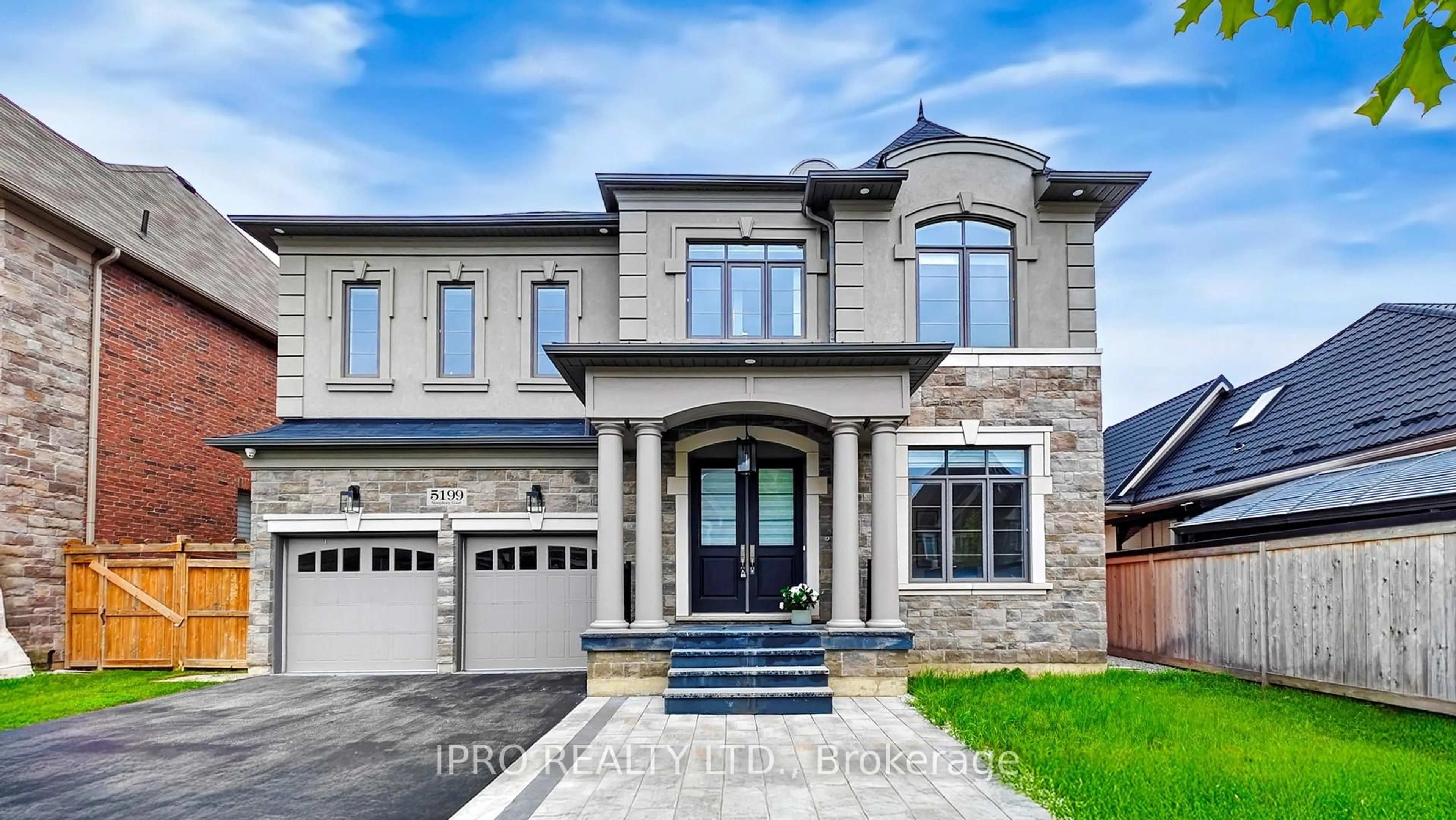 Home with brick exterior material, street for 5199 Symphony Crt, Mississauga Ontario L5M 2M9
