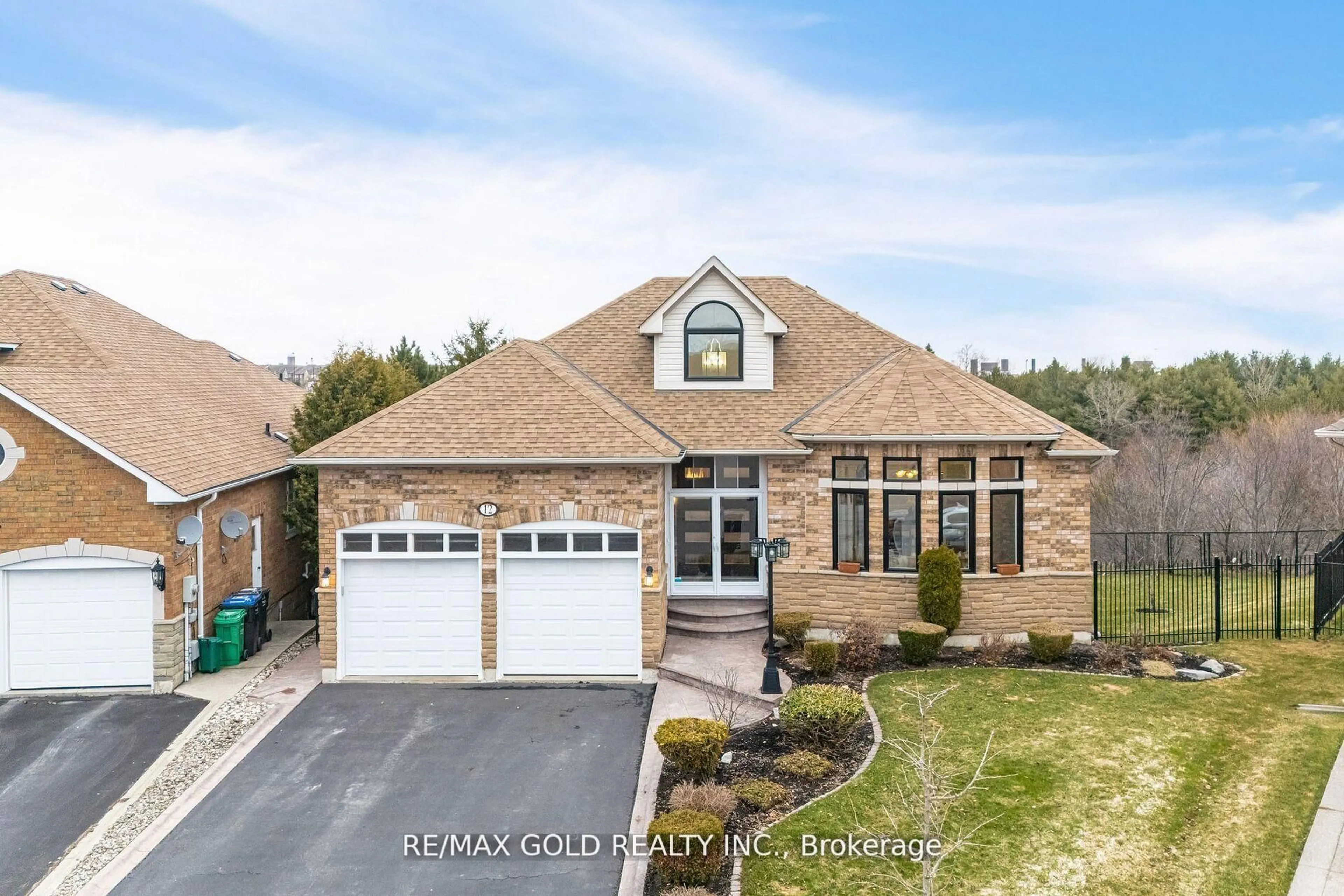 Home with brick exterior material, street for 12 Vista View Crt, Caledon Ontario L7C 1E1
