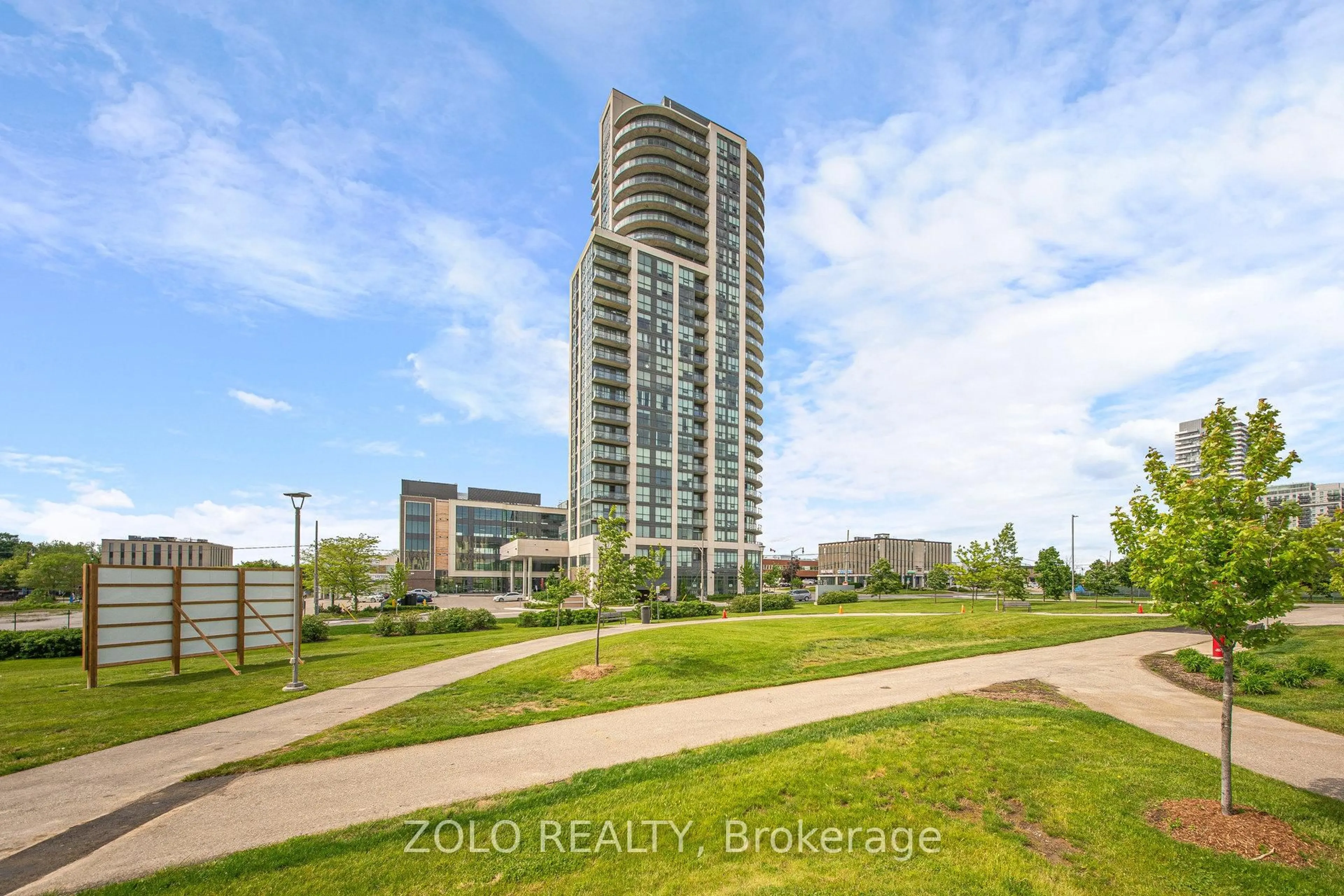 A pic from outside/outdoor area/front of a property/back of a property/a pic from drone, unknown for 15 Lynch St #805, Brampton Ontario L6W 3X4