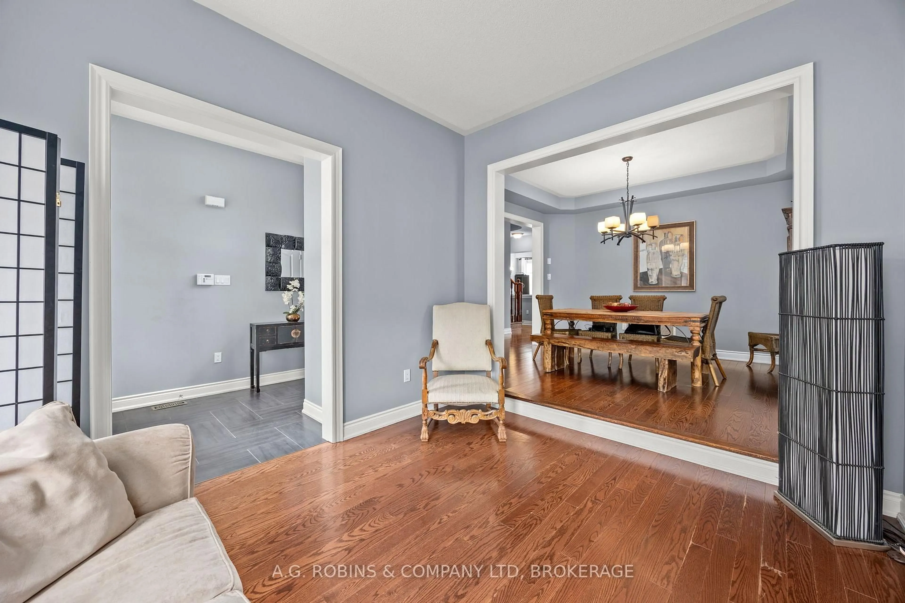 Dining room, unknown for 2299 Millstone Dr, Oakville Ontario L6M 0H1