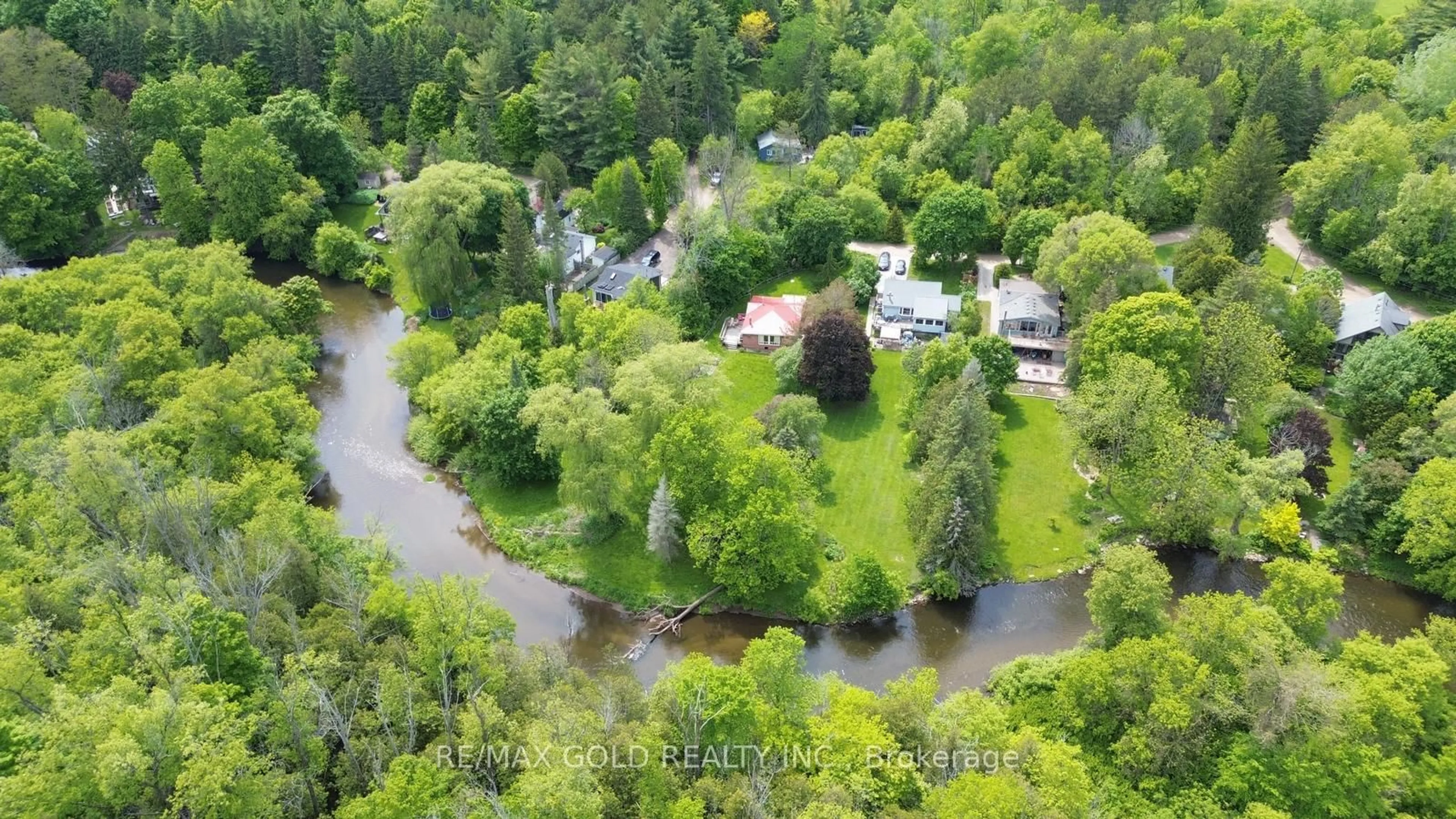 A pic from outside/outdoor area/front of a property/back of a property/a pic from drone, water/lake/river/ocean view for 179 Ferndale Park Rd, Caledon Ontario L7C 3J7