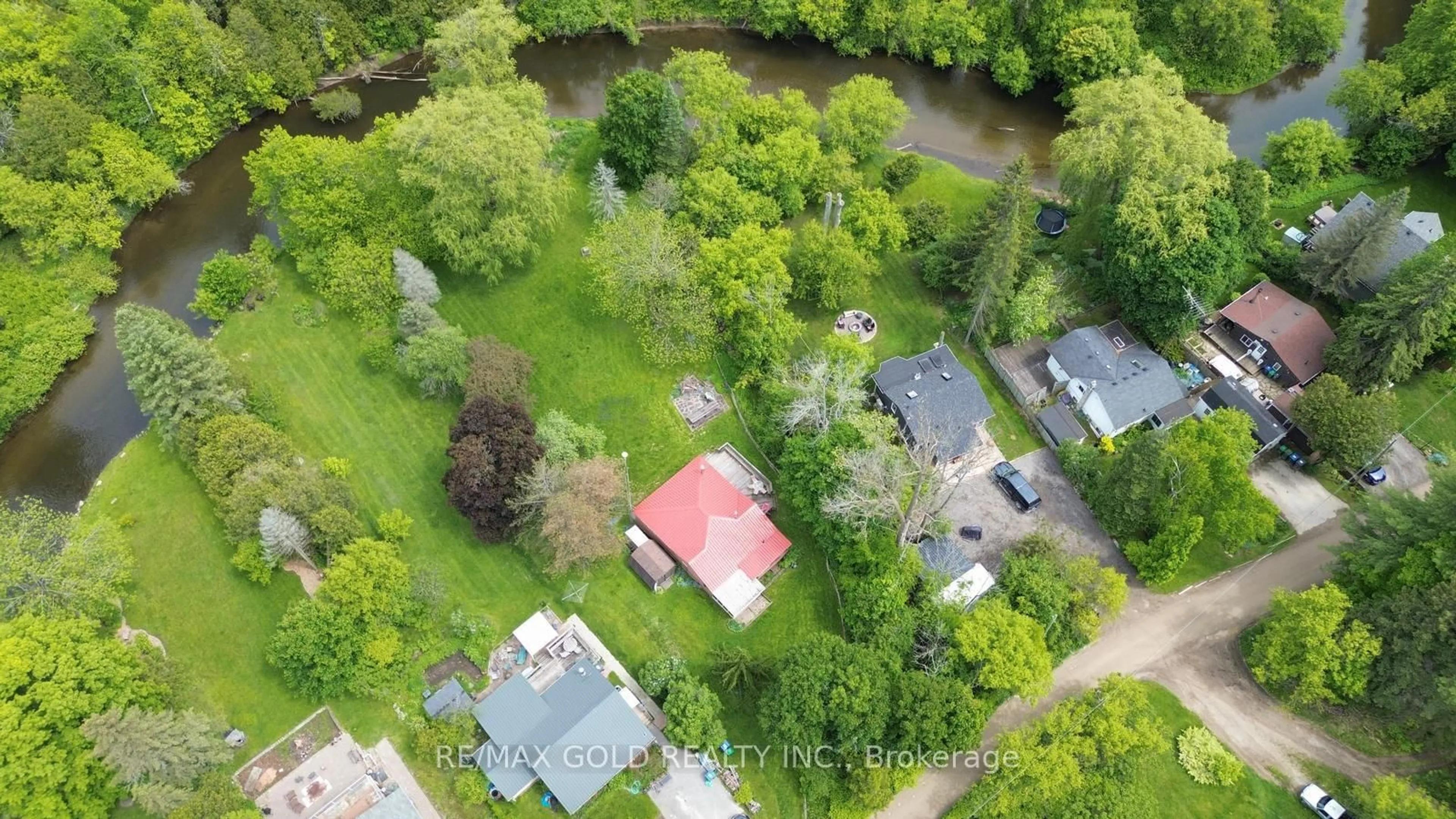 A pic from outside/outdoor area/front of a property/back of a property/a pic from drone, water/lake/river/ocean view for 179 Ferndale Park Rd, Caledon Ontario L7C 3J7