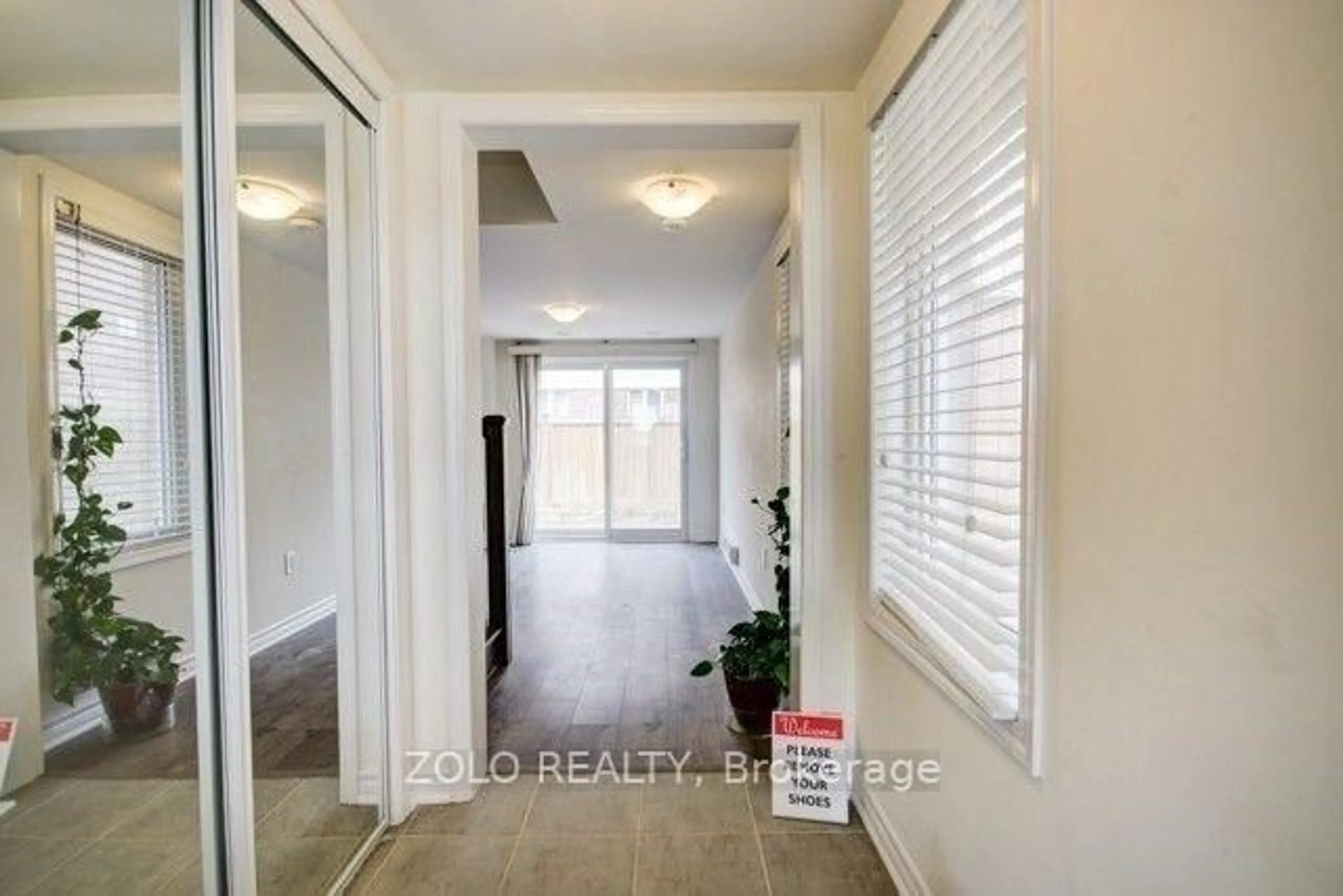 Indoor entryway for 34 Stewardship Rd, Brampton Ontario L7A 4E8