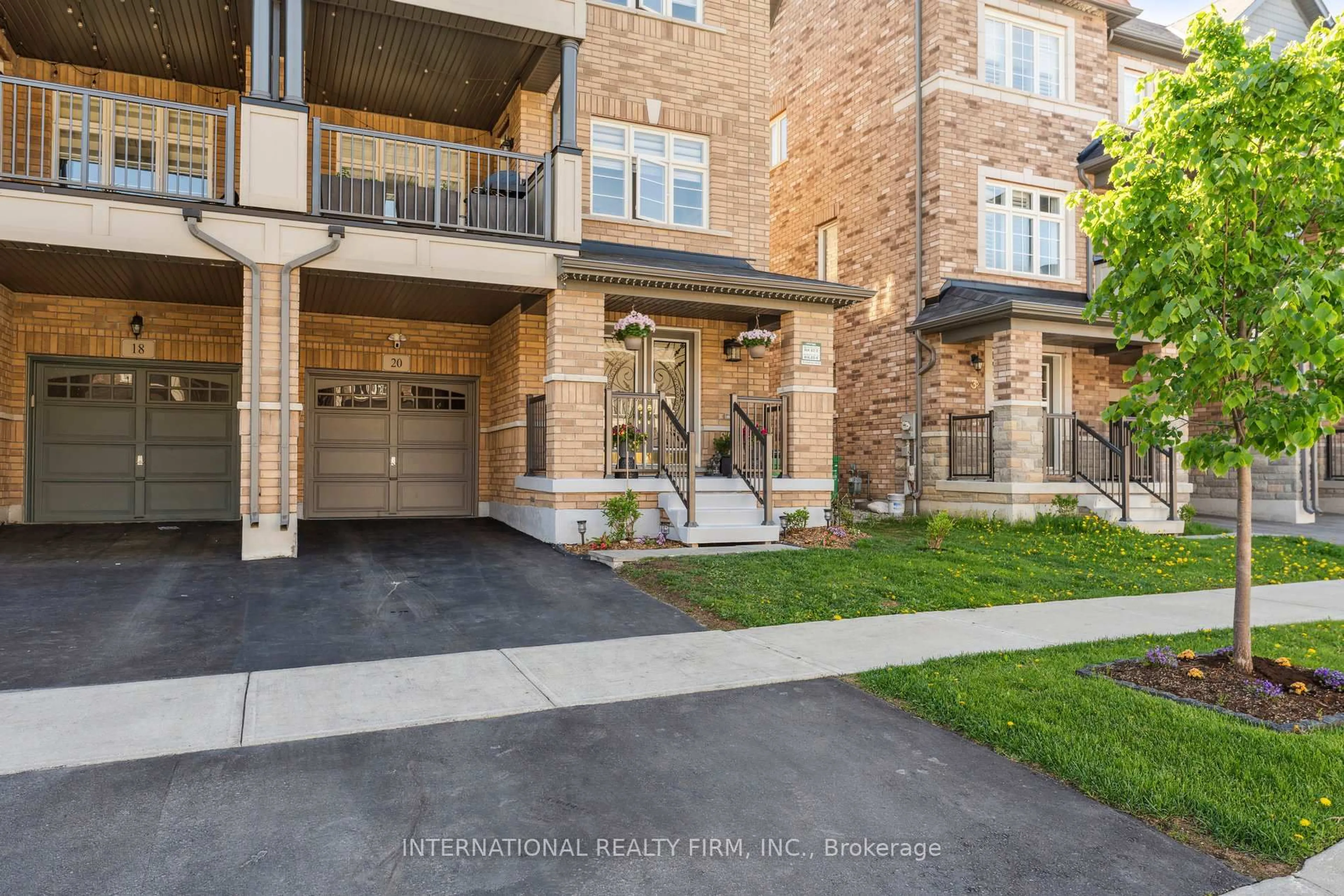 Unknown for 20 Lowes Hill Circ, Caledon Ontario L7C 2C7