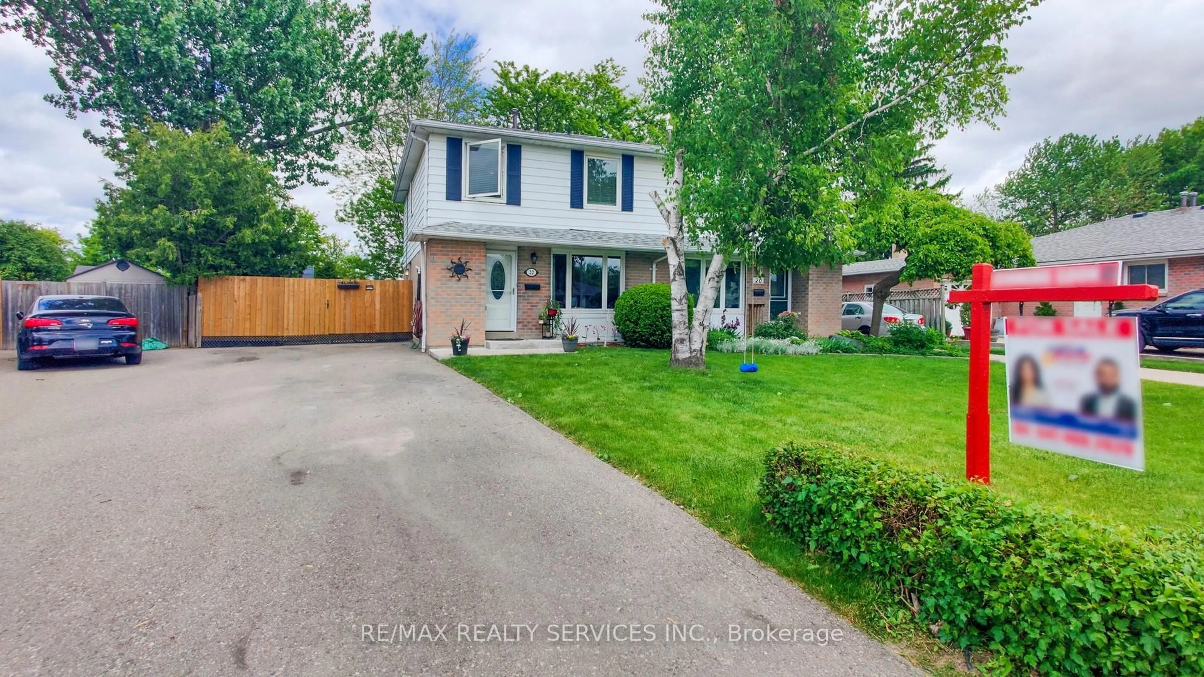 Unknown for 22 Glengrove Crt, Brampton Ontario L6S 1Z3