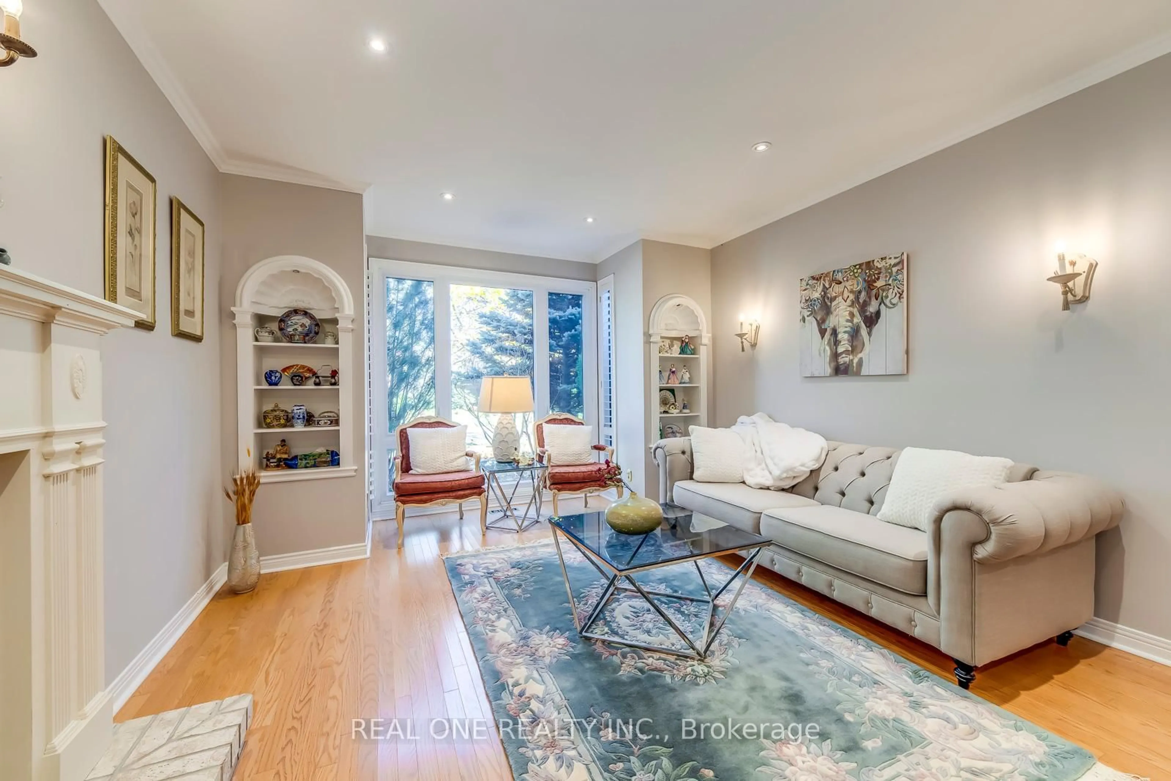 Living room with furniture, wood/laminate floor for 2350 Deer Run Ave, Oakville Ontario L6J 6K6