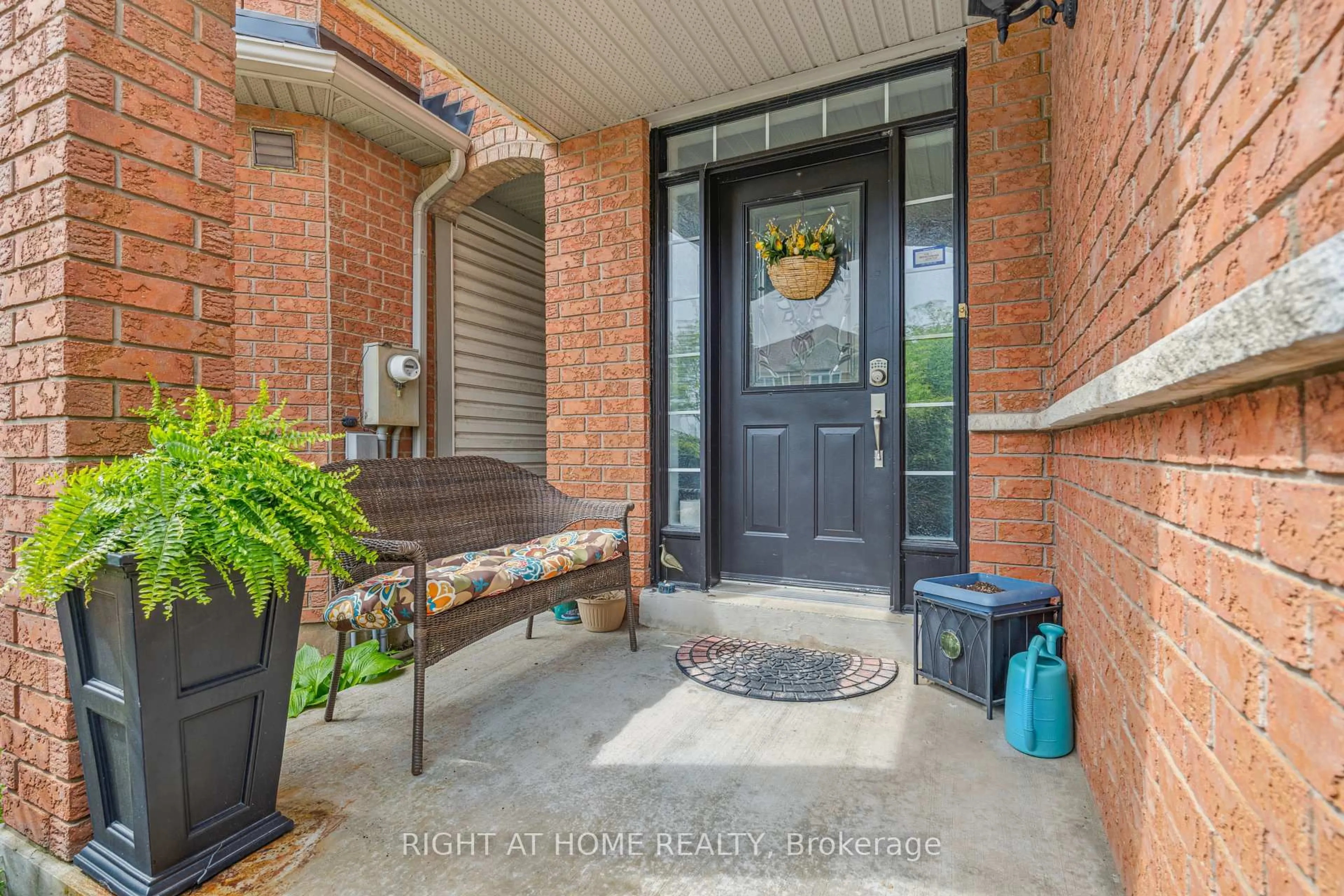 Indoor entryway for 6 Traymore St, Brampton Ontario L7A 2G2