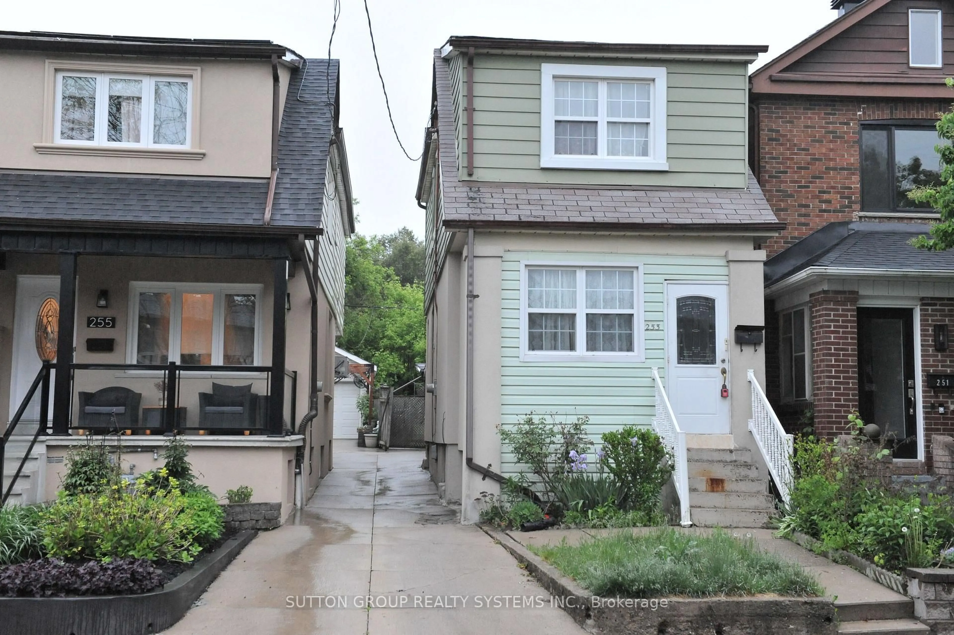 Unknown for 253 Silverthorn Ave, Toronto Ontario M6N 3K2