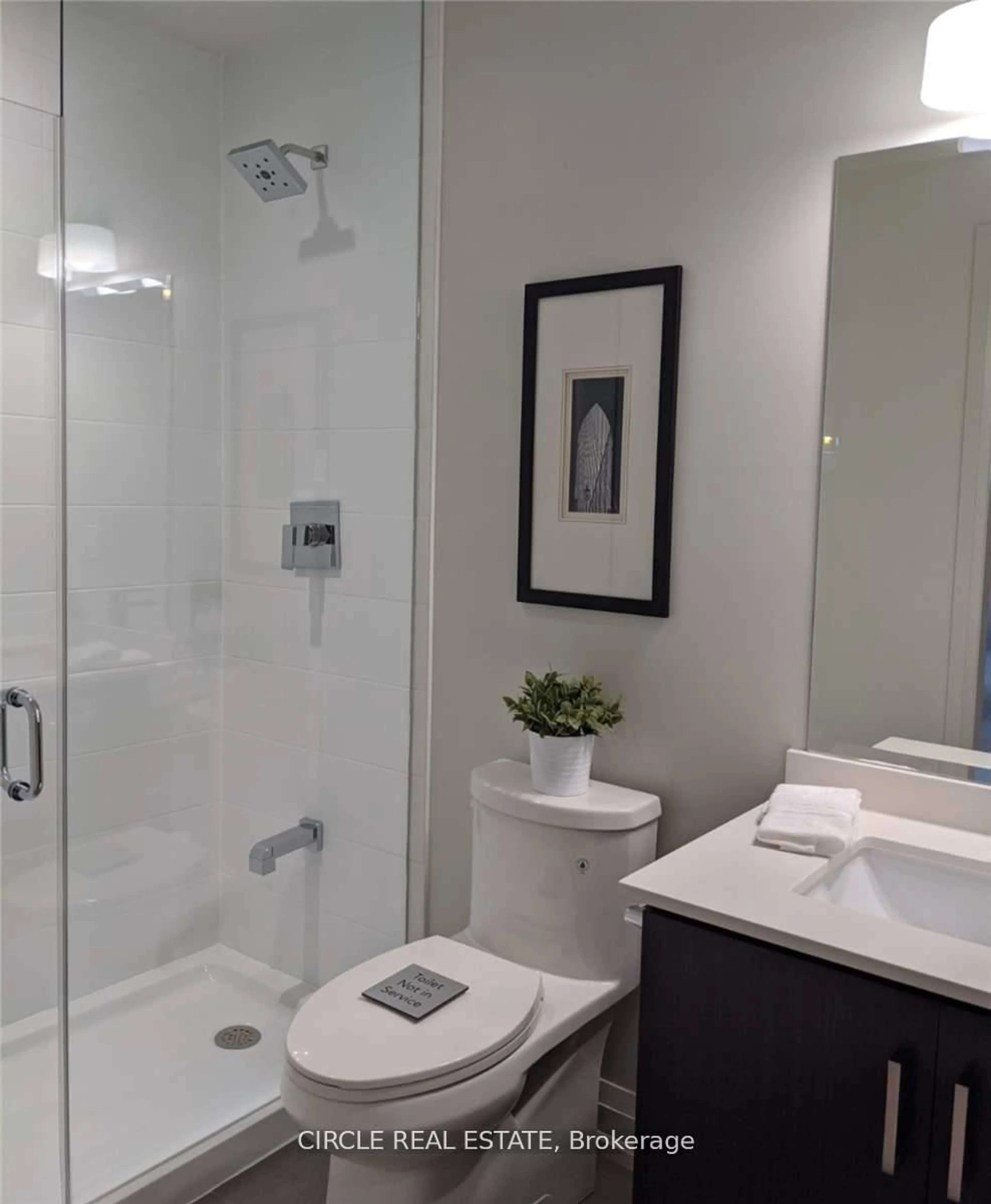 Contemporary bathroom, ceramic/tile floor for 15 Lynch St #1505, Brampton Ontario L6W 2B1