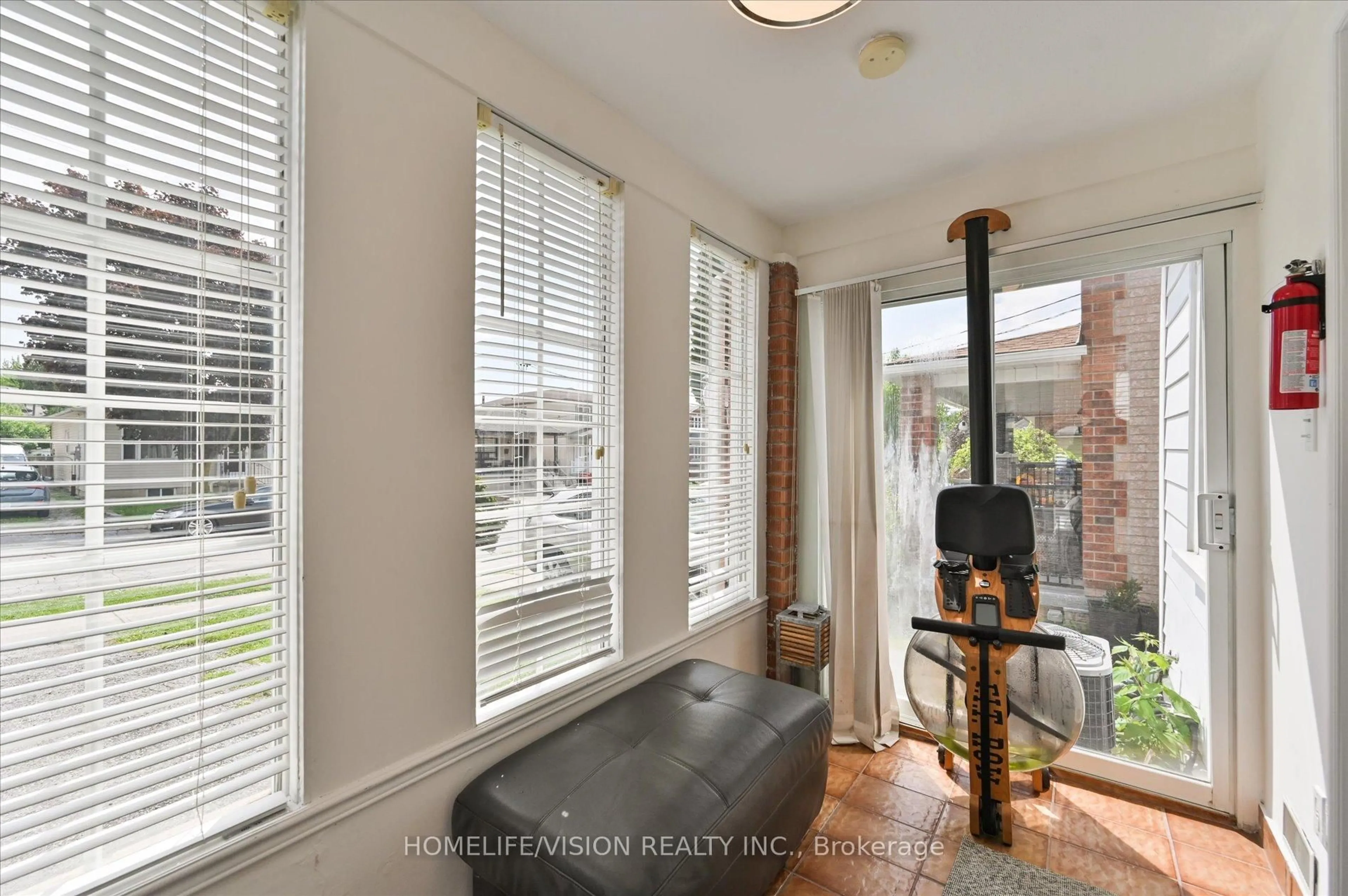 Unknown for 406 Nairn Ave, Toronto Ontario M6E 4J3