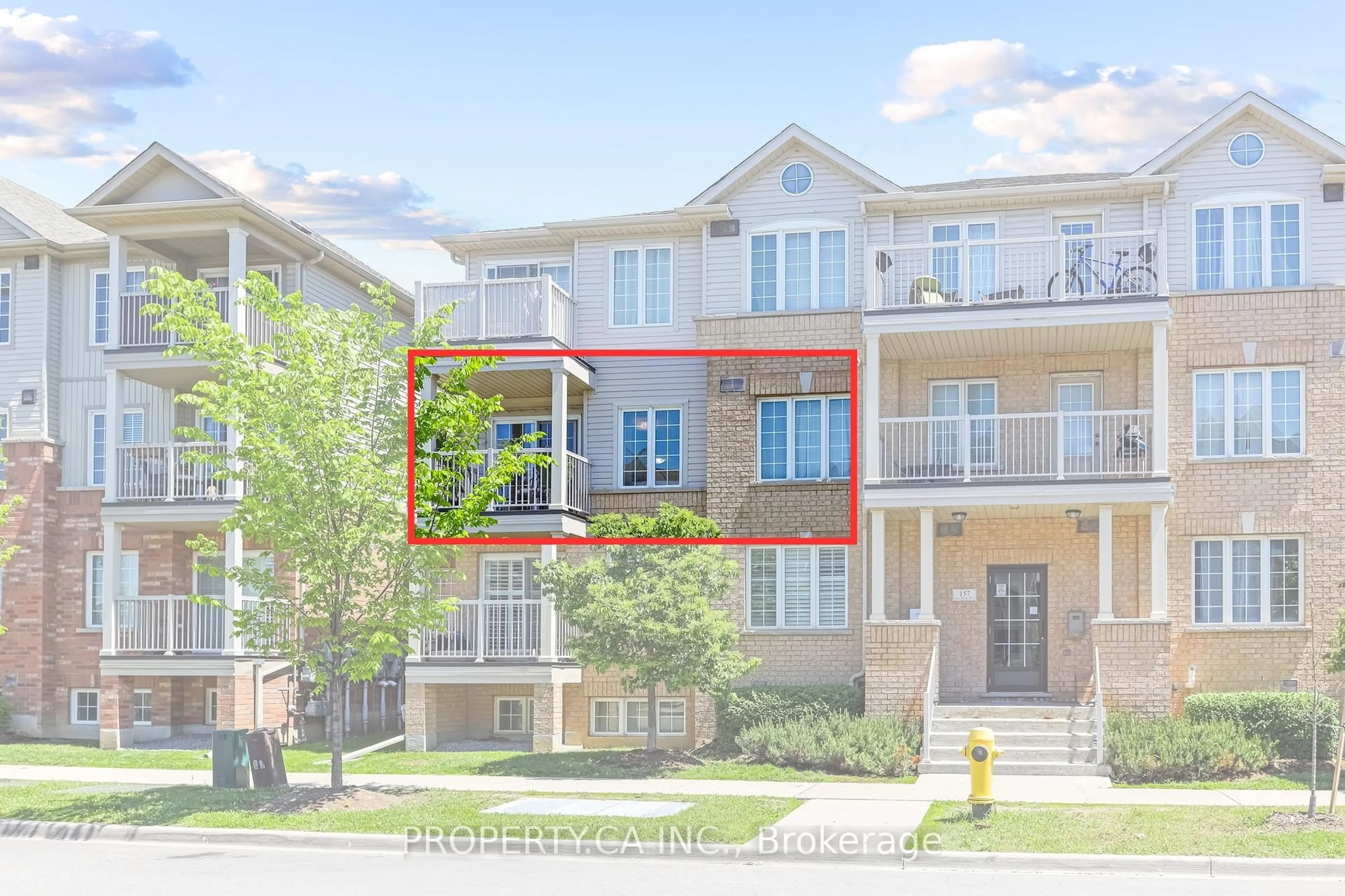 Blurry image for 157 Isaac Devins Blvd #6, Toronto Ontario M9M 0C5