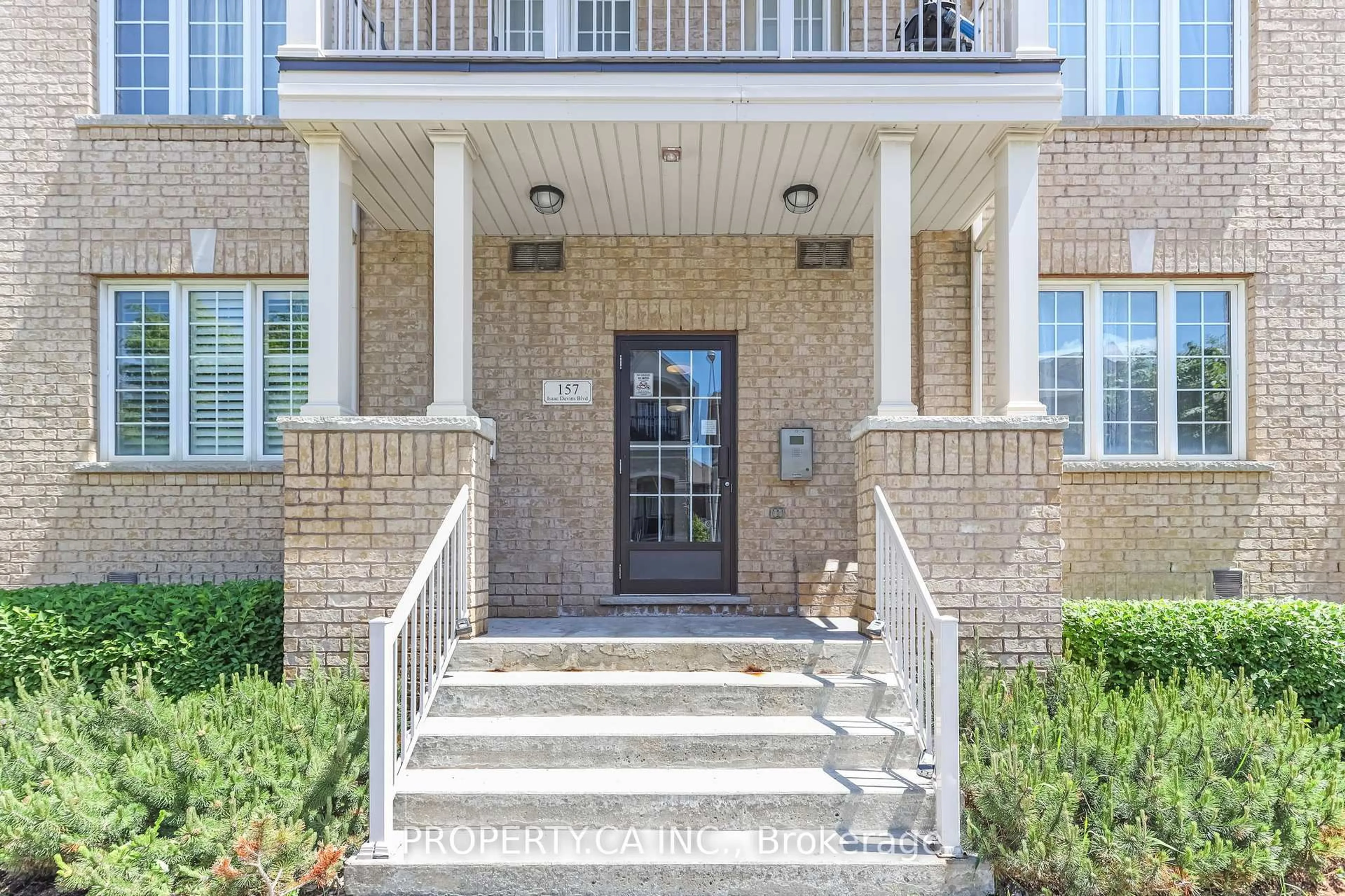 Indoor entryway for 157 Isaac Devins Blvd #6, Toronto Ontario M9M 0C5